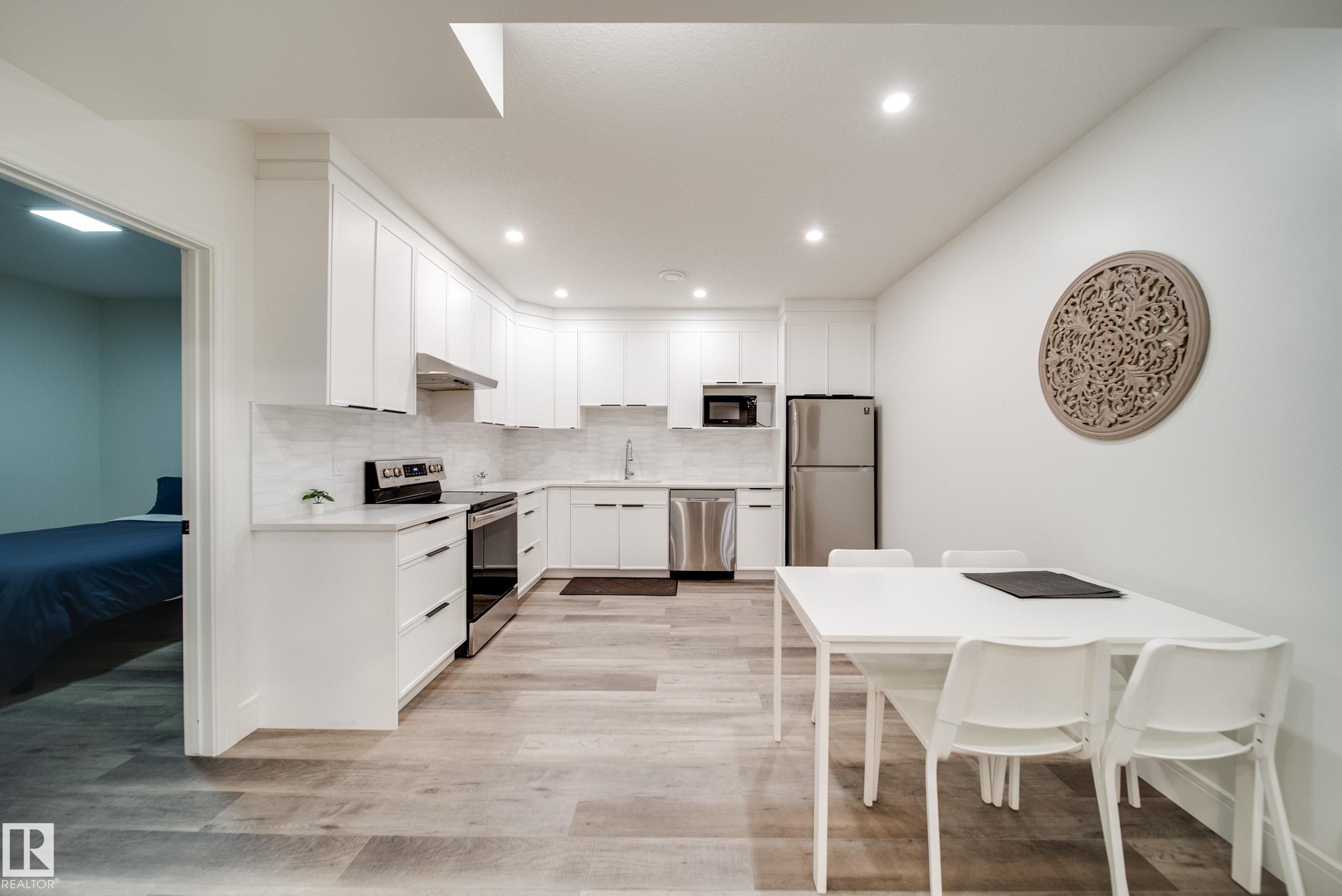 4416 Suzanna Crescent, Edmonton, AB - Indoor