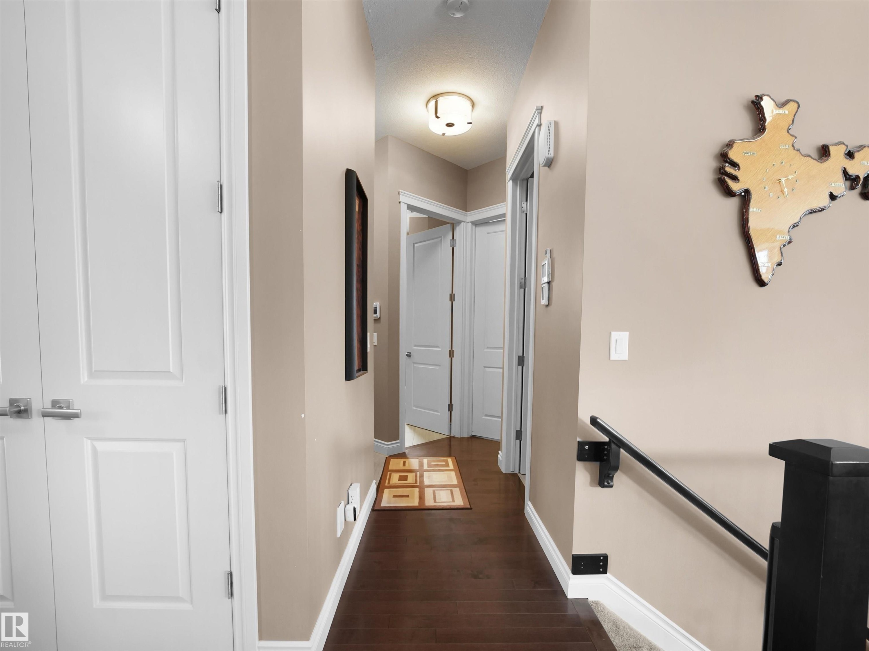 3509 West Place, Edmonton, AB - Indoor Photo Showing Other Room