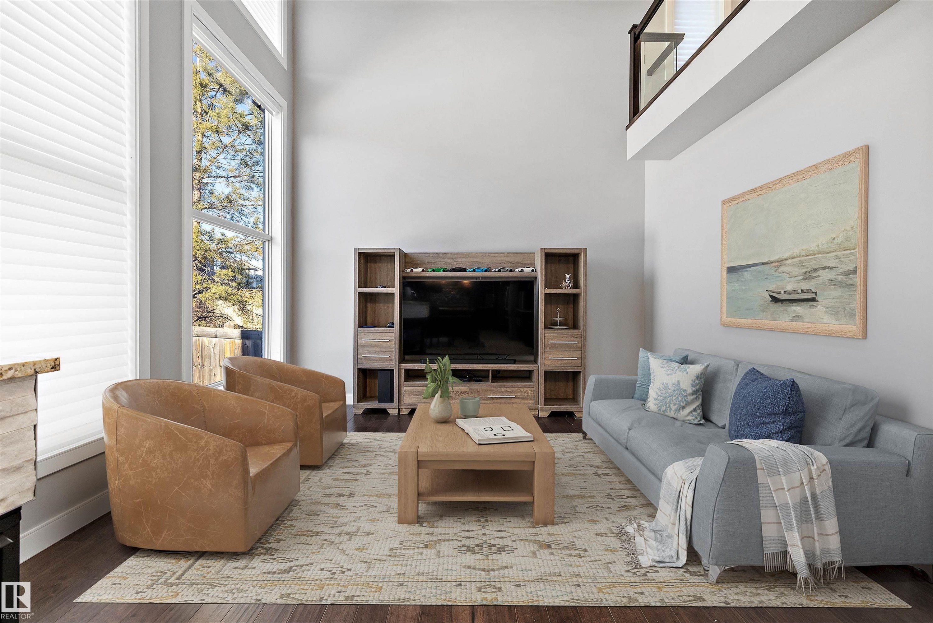 1339 Adamson Drive, Edmonton, AB - Indoor Photo Showing Living Room
