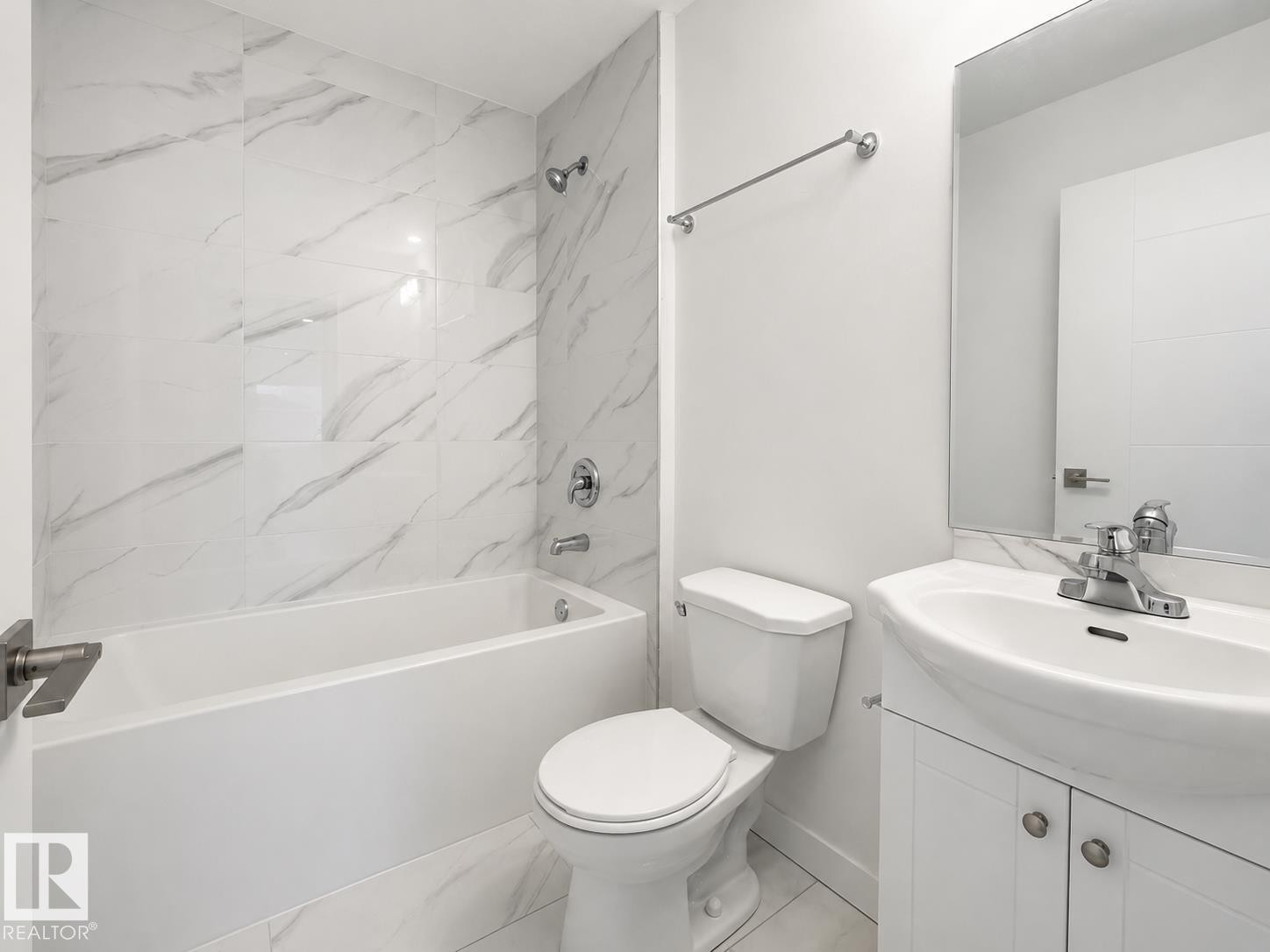 12746 116 Street, Edmonton, AB - Indoor Photo Showing Kitchen With Double Sink