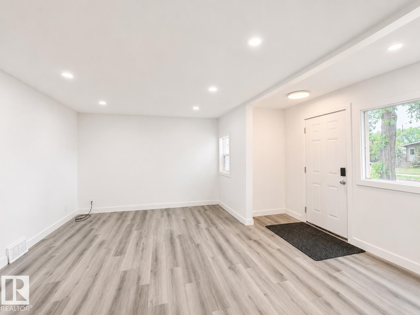 12746 116 Street, Edmonton, AB - Indoor Photo Showing Other Room