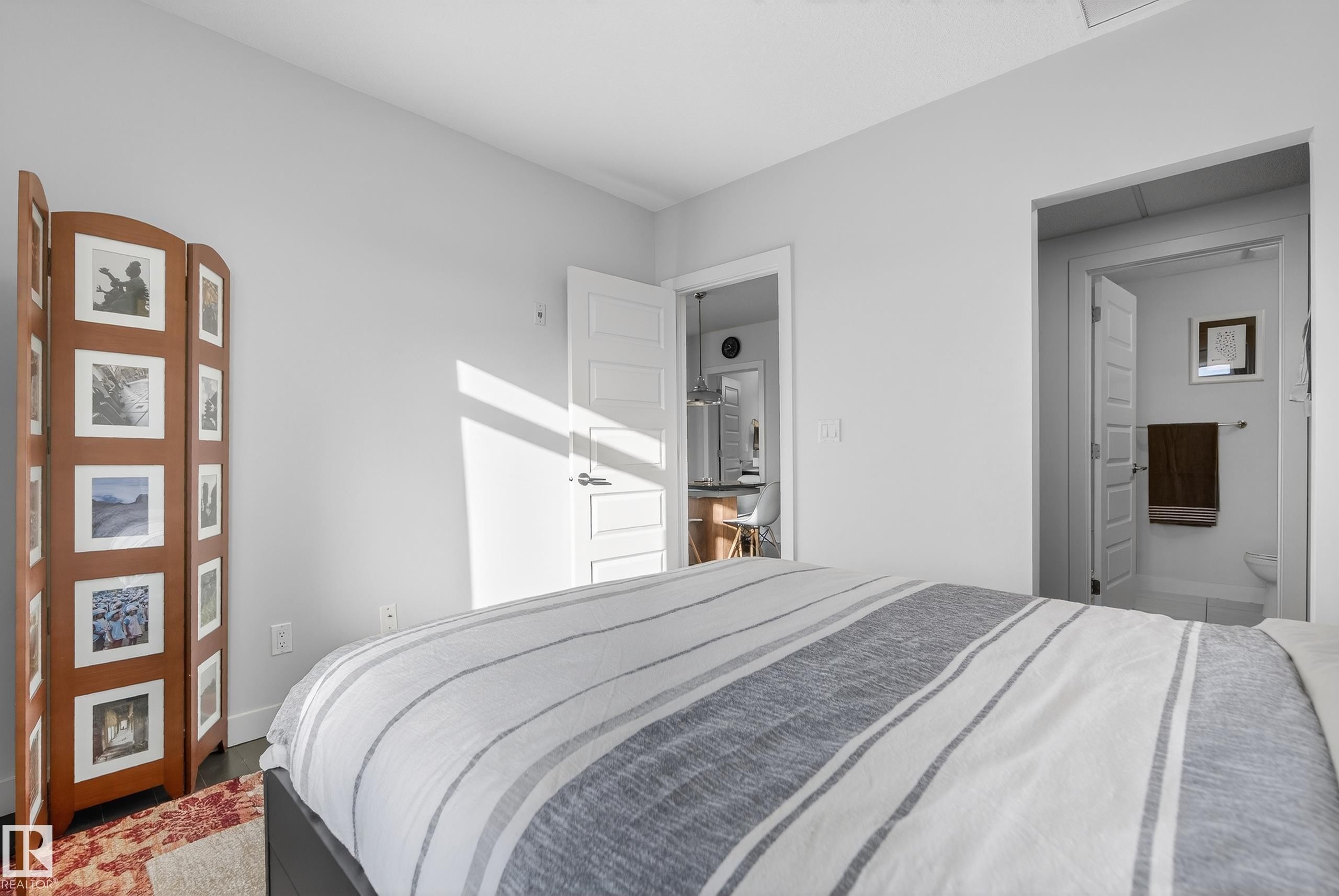 201 5151 Windermere Boulevard, Edmonton, AB - Indoor Photo Showing Bedroom
