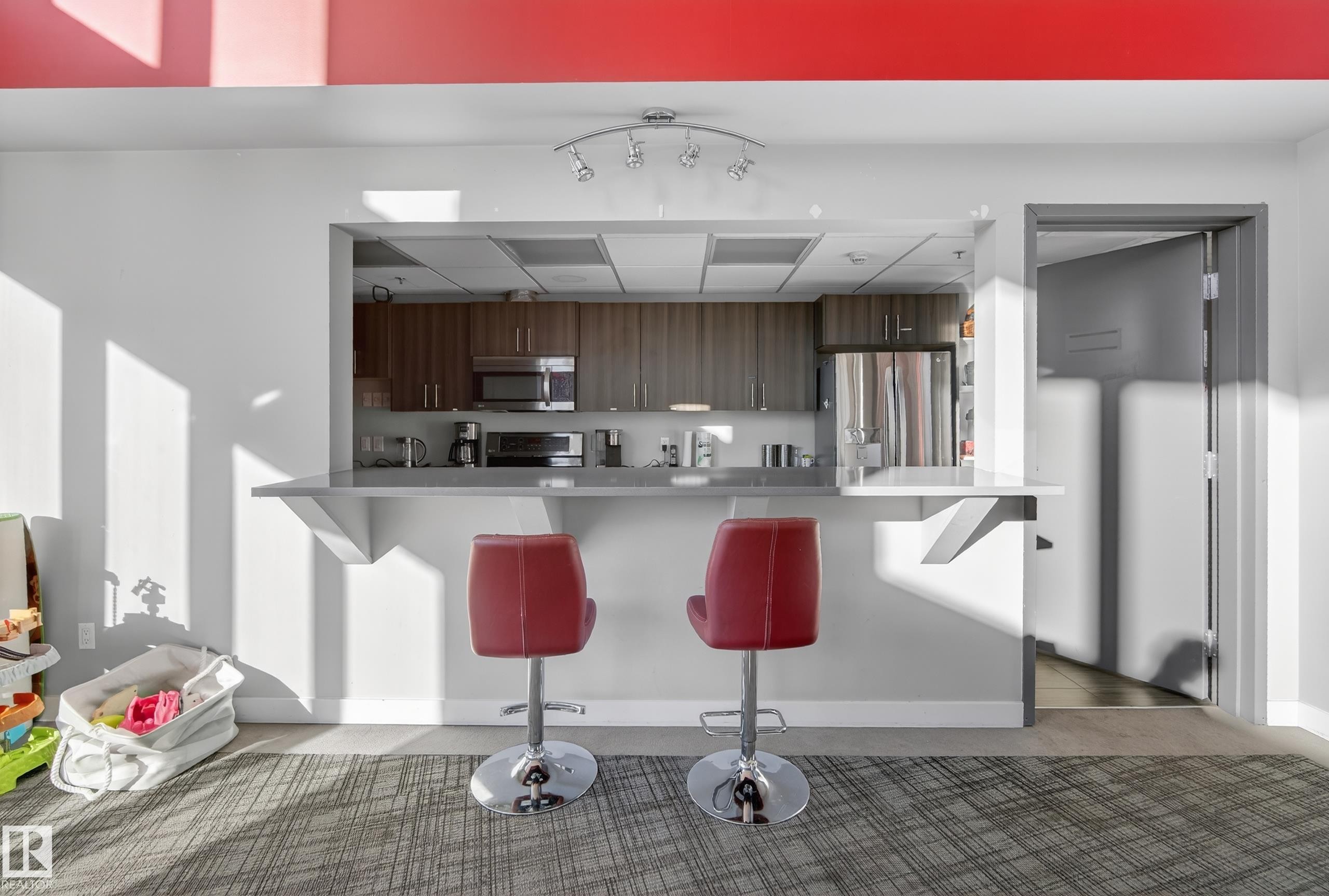 201 5151 Windermere Boulevard, Edmonton, AB - Indoor Photo Showing Kitchen