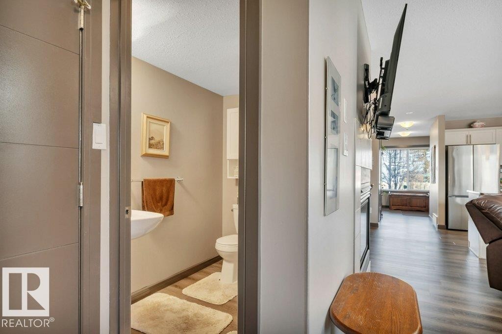 497 Chappelle Drive, Edmonton, AB - Indoor Photo Showing Other Room