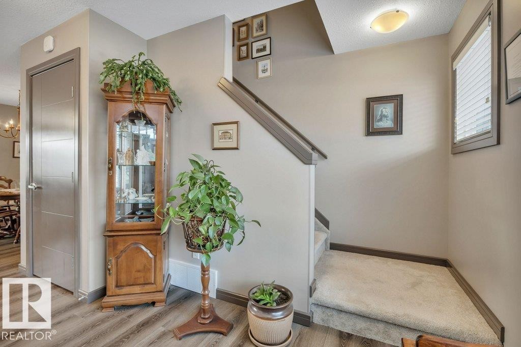 497 Chappelle Drive, Edmonton, AB - Indoor Photo Showing Other Room