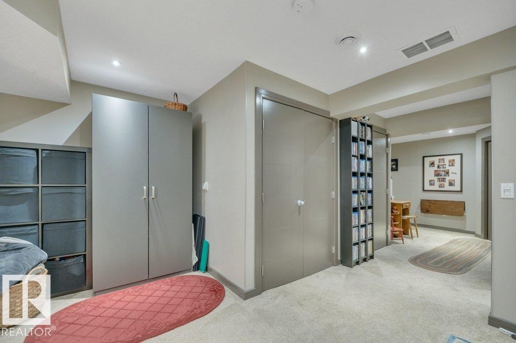 497 Chappelle Drive, Edmonton, AB - Indoor Photo Showing Bedroom