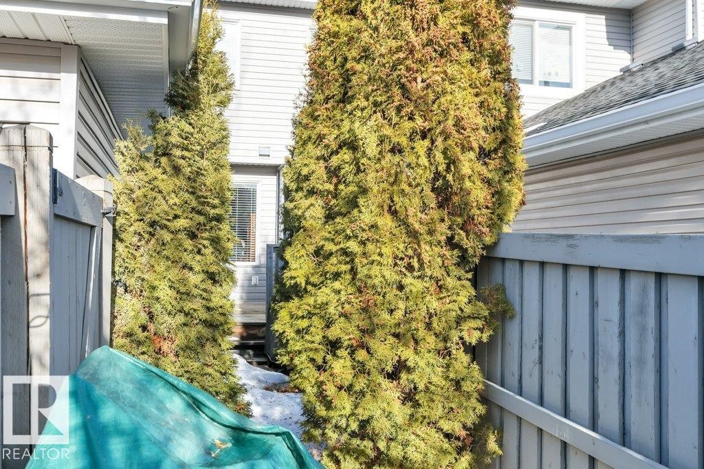 497 Chappelle Drive, Edmonton, AB - Outdoor With Exterior