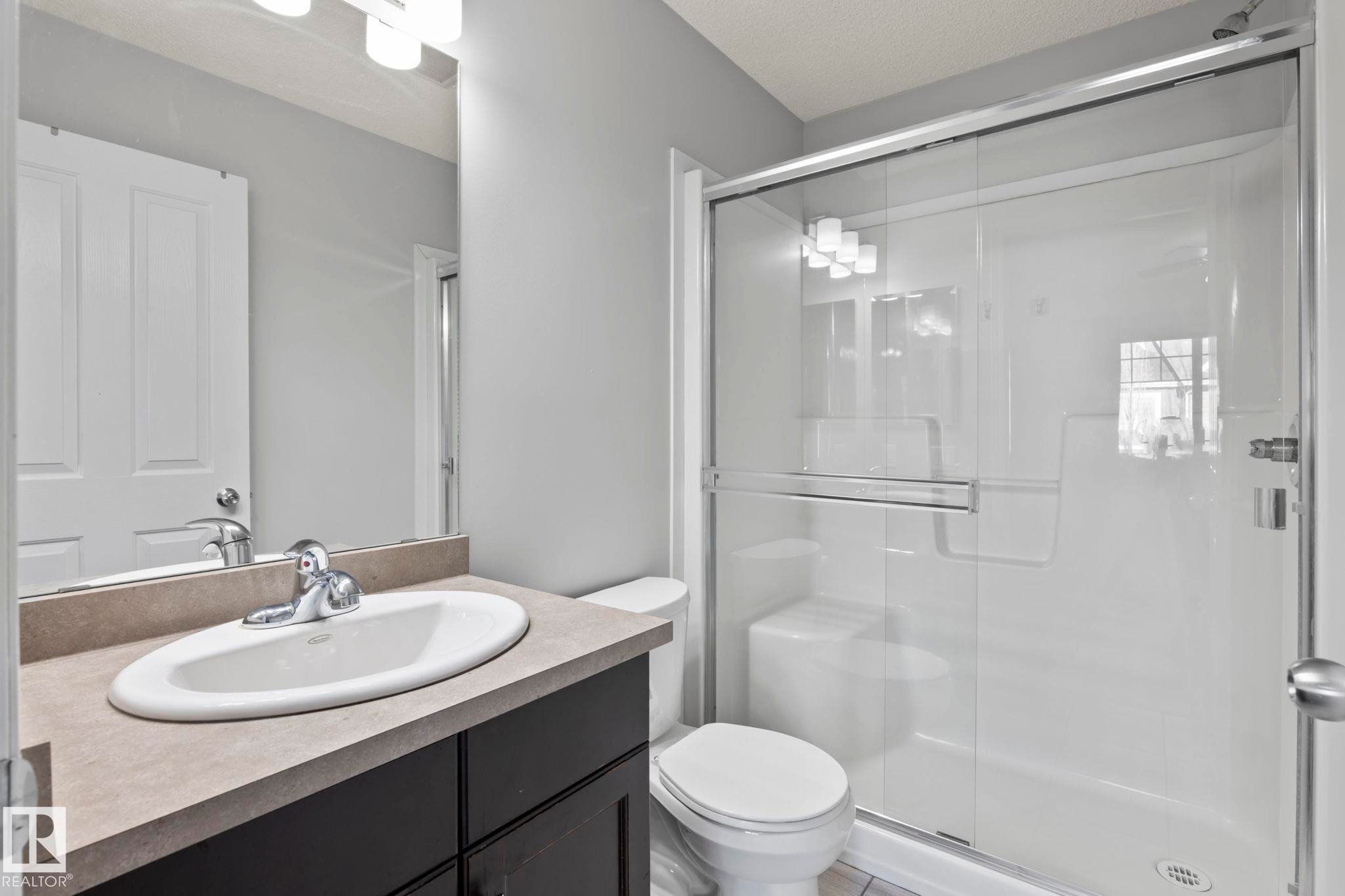 #62 4050 Savaryn Drive Sw, Edmonton, AB - Indoor Photo Showing Bathroom
