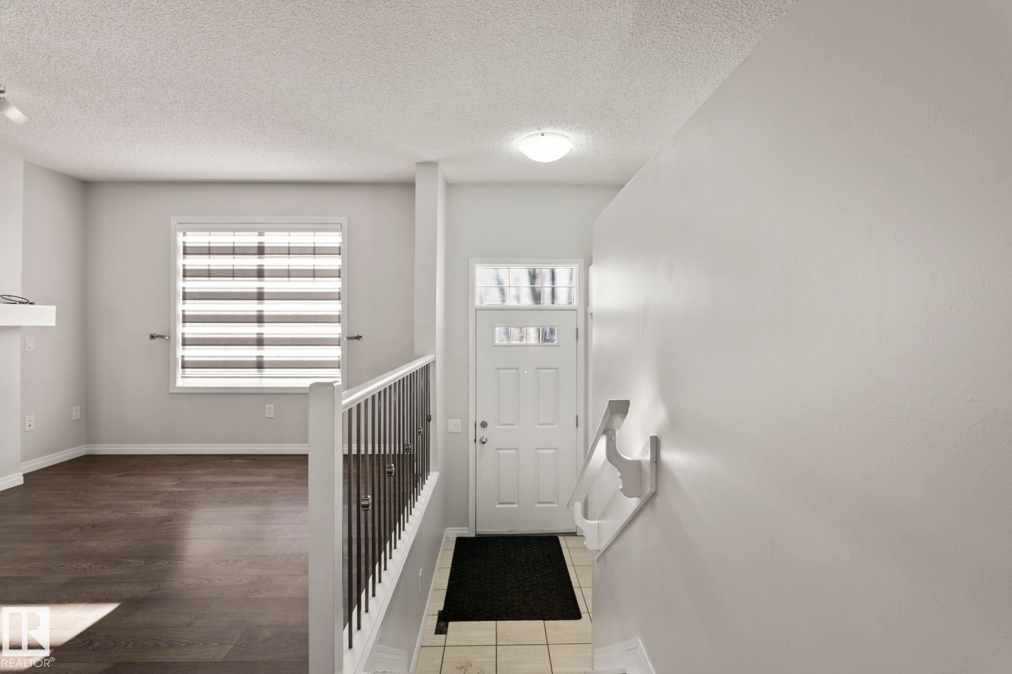 #62 4050 Savaryn Drive Sw, Edmonton, AB - Indoor Photo Showing Other Room