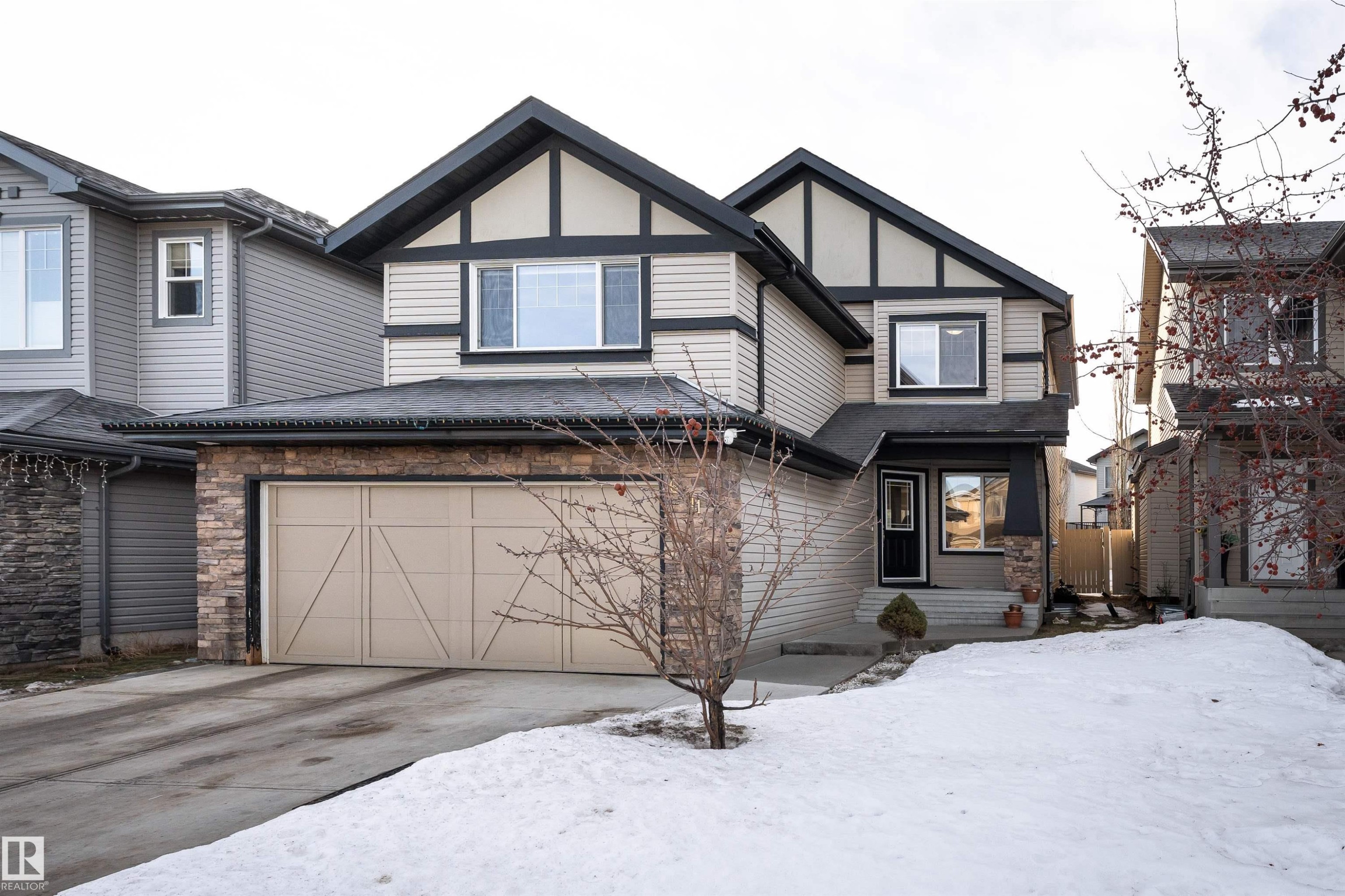 6811 19 Avenue, Edmonton, AB - Outdoor With Facade