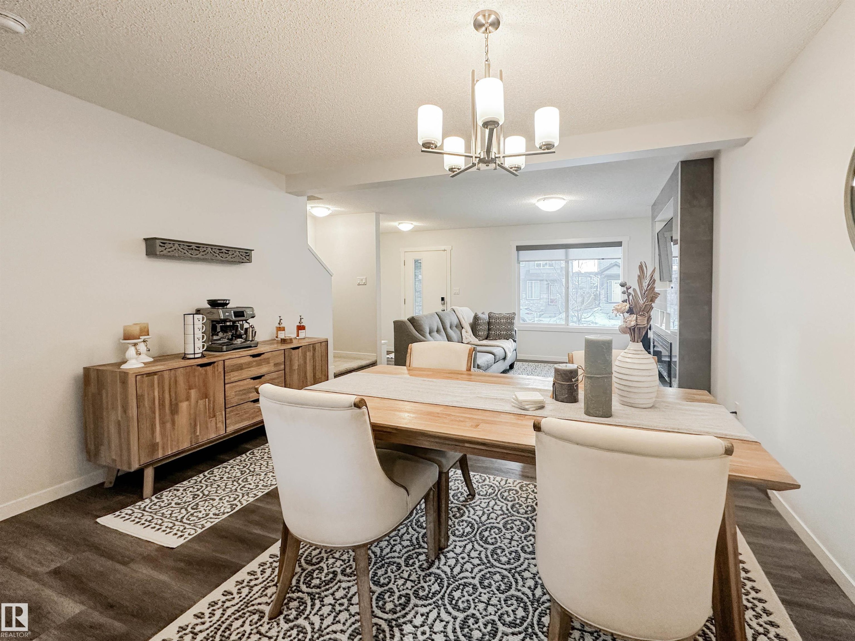 1270 Rosenthal Boulevard, Edmonton, AB - Indoor