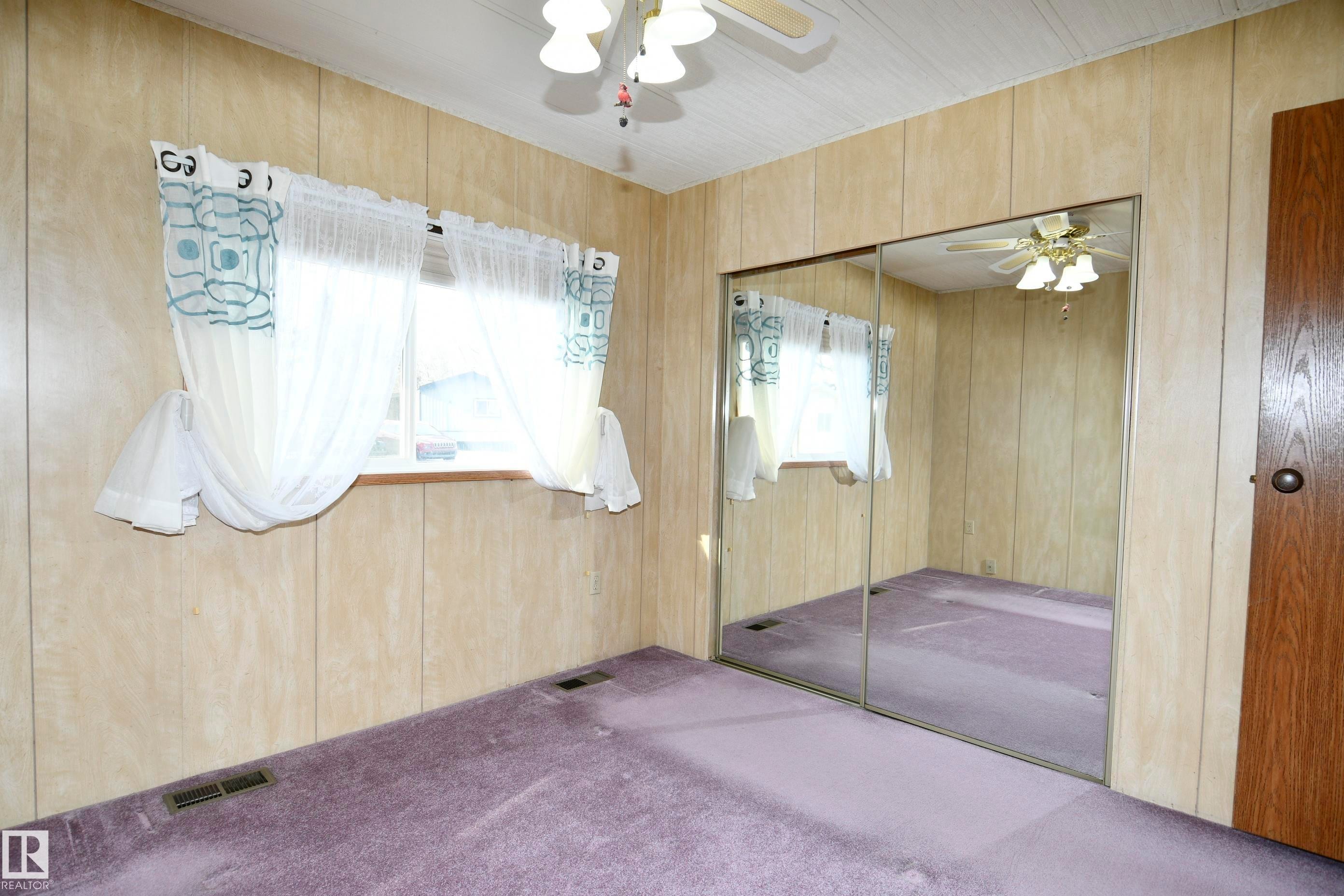 41 Willow Park Estates, Leduc, AB - Indoor Photo Showing Other Room