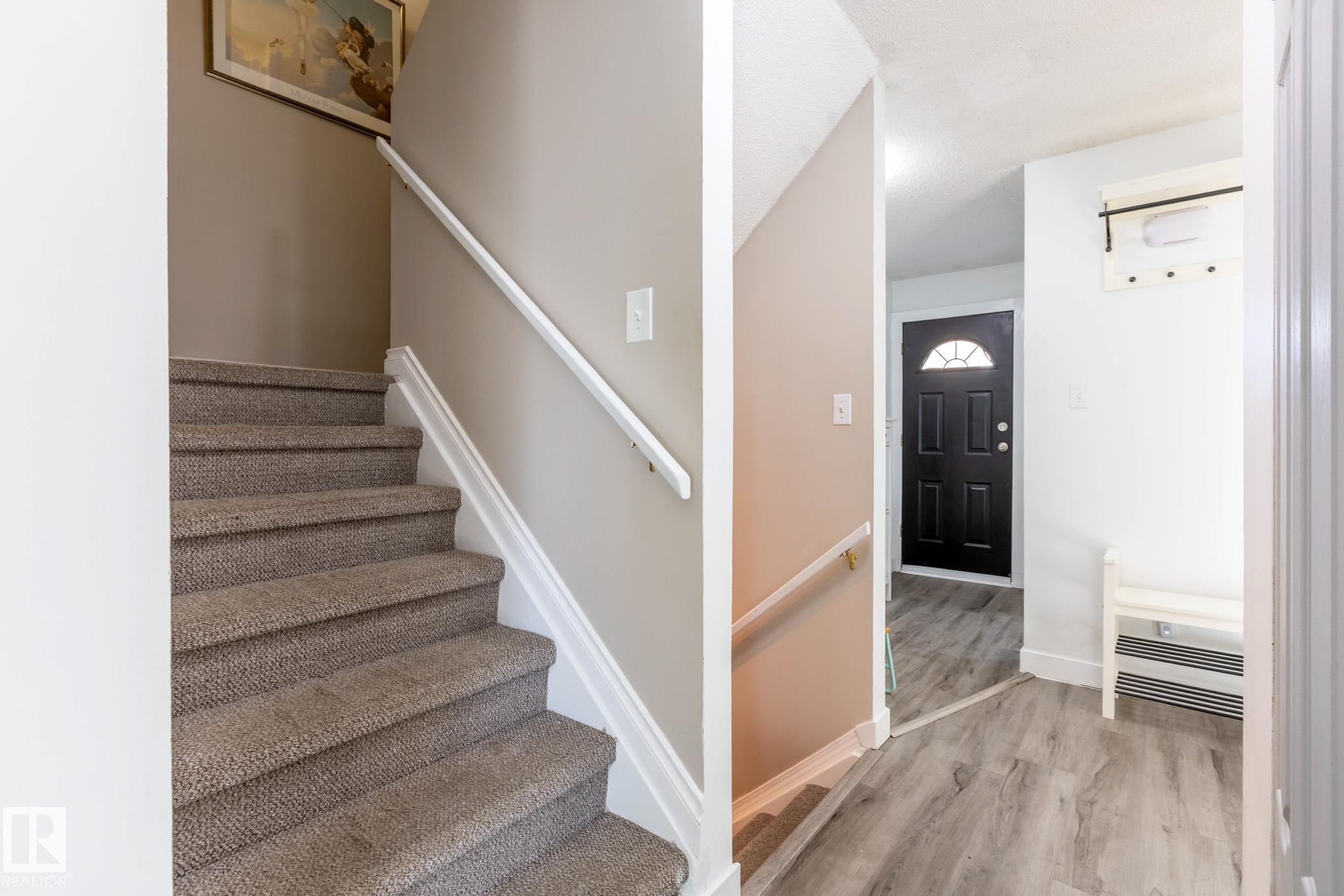 19 Greenfield Estates, St. Albert, AB - Indoor Photo Showing Other Room