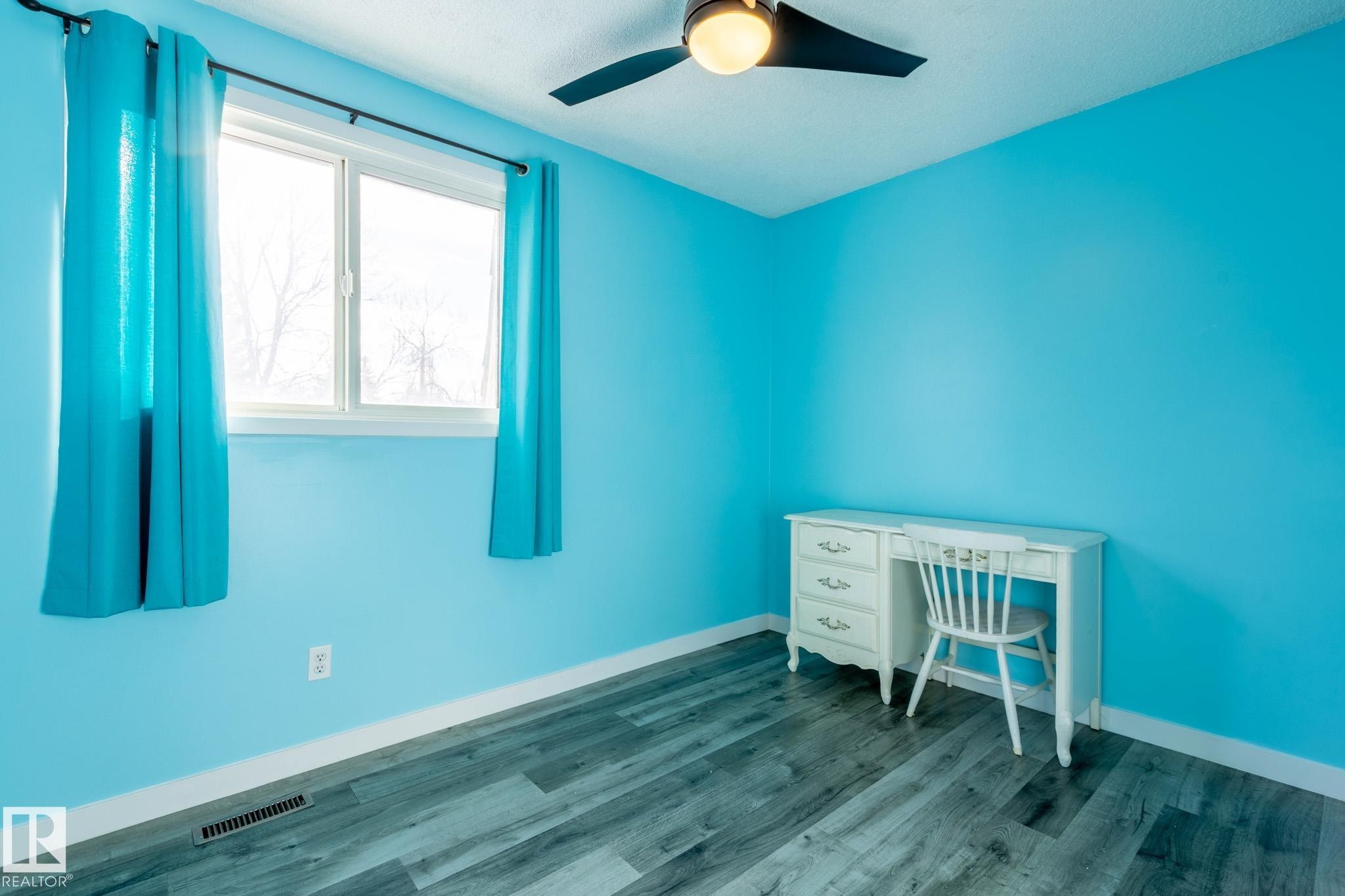 19 Greenfield Estates, St. Albert, AB - Indoor