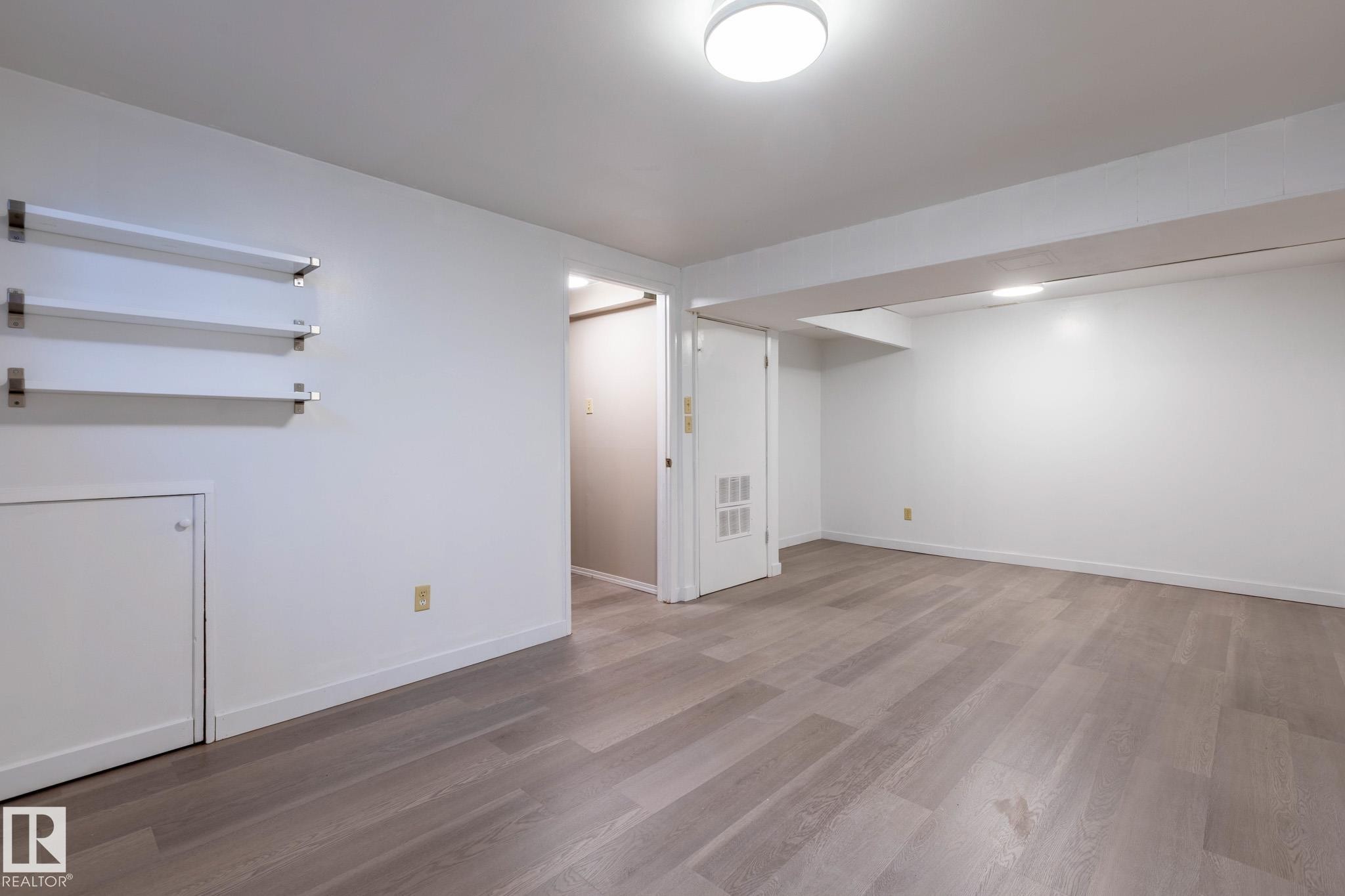 19 Greenfield Estates, St. Albert, AB - Indoor Photo Showing Other Room