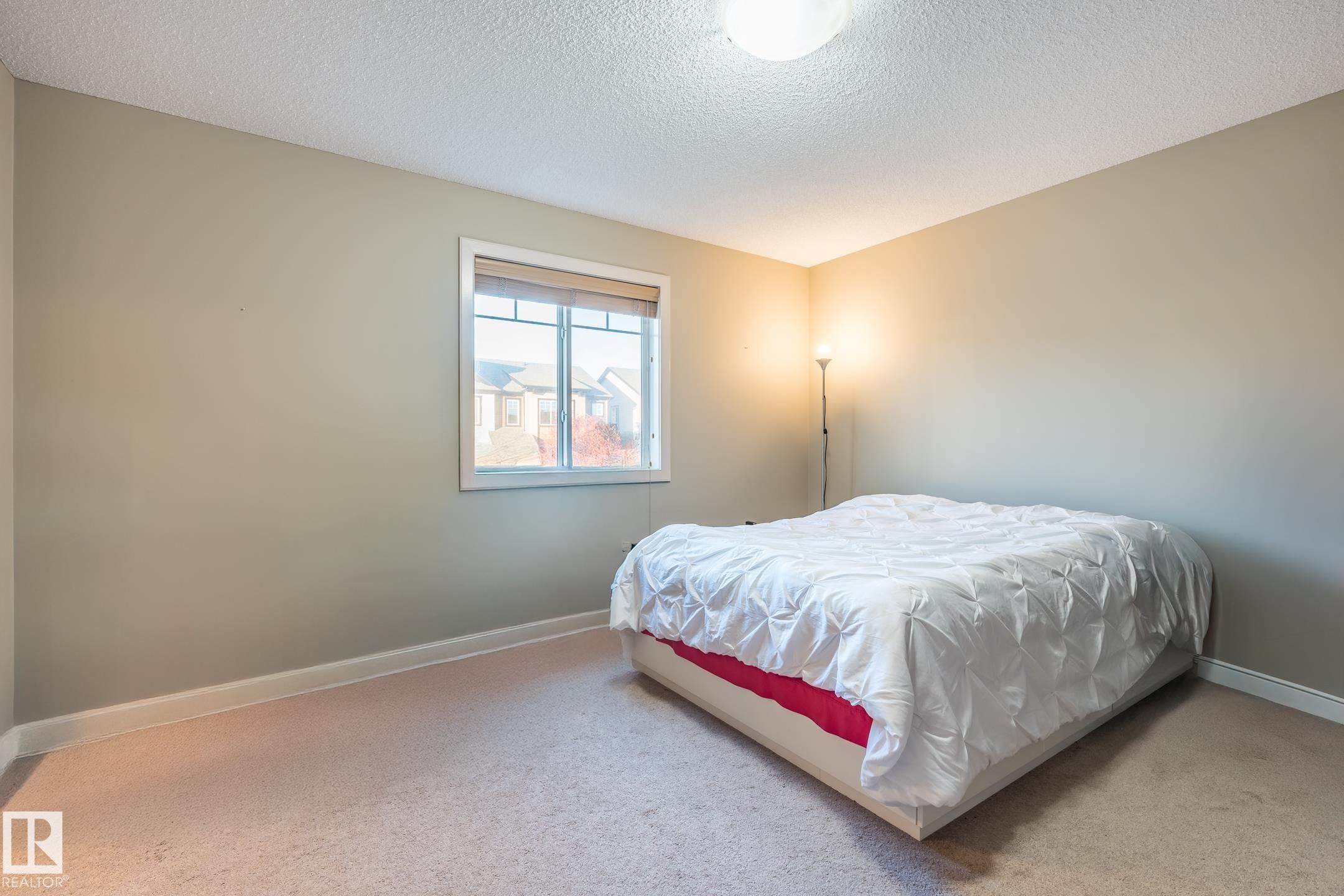 1692 Cunningham Way, Edmonton, AB - Indoor Photo Showing Bedroom