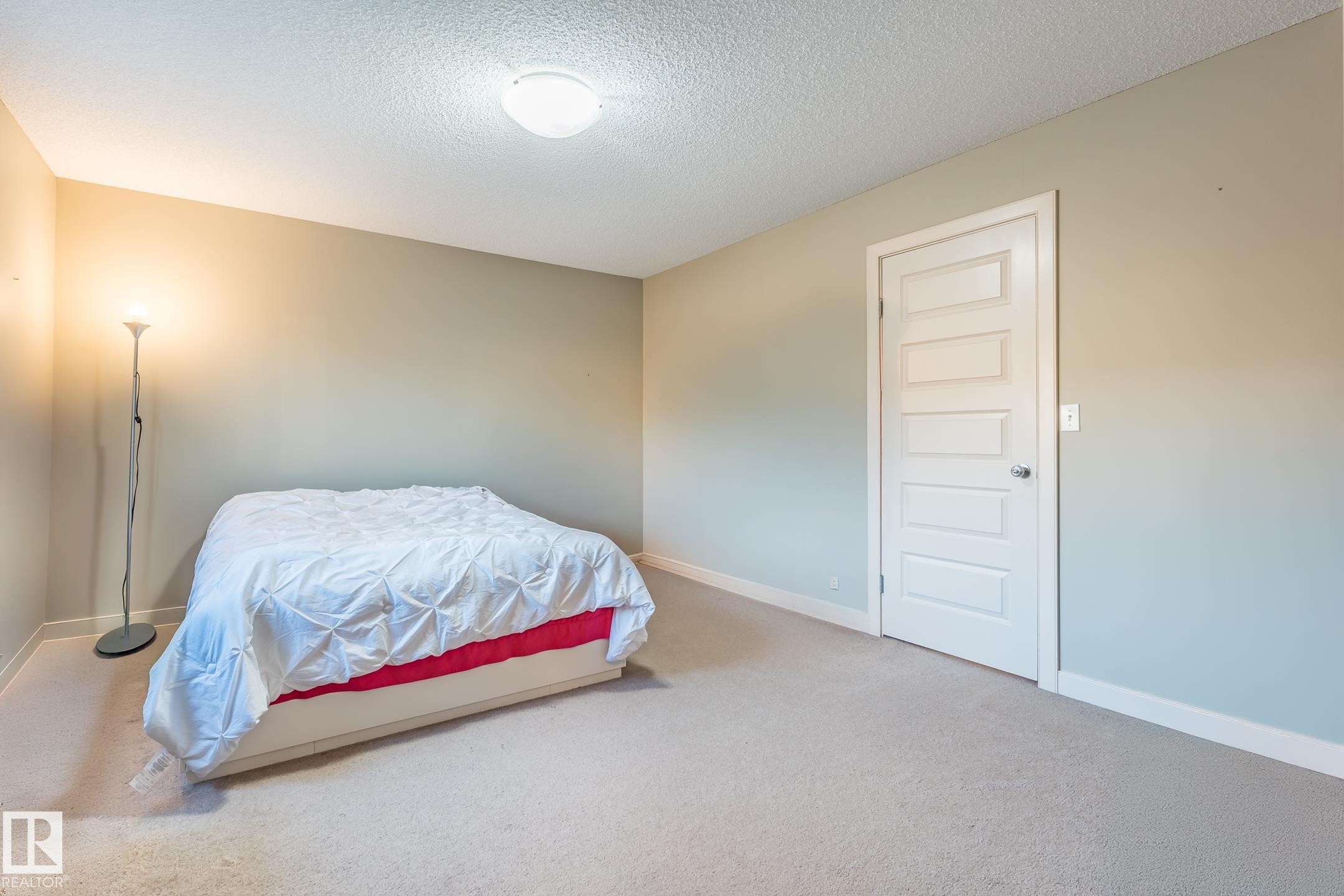 1692 Cunningham Way, Edmonton, AB - Indoor Photo Showing Bedroom