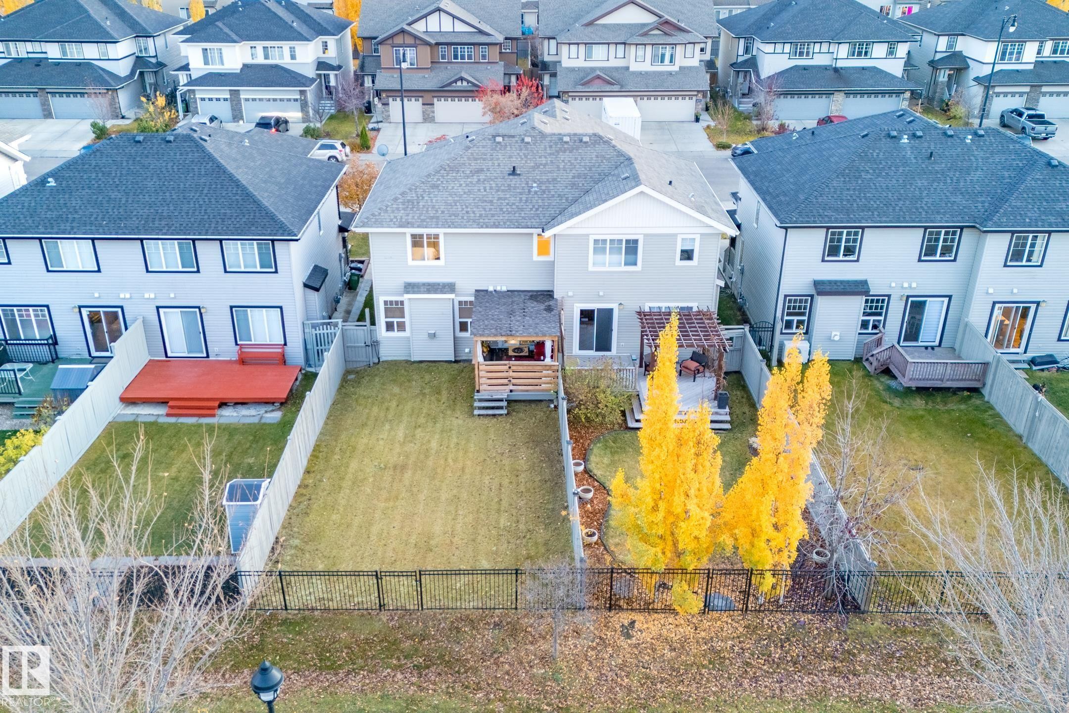 1692 Cunningham Way, Edmonton, AB - Outdoor With Facade