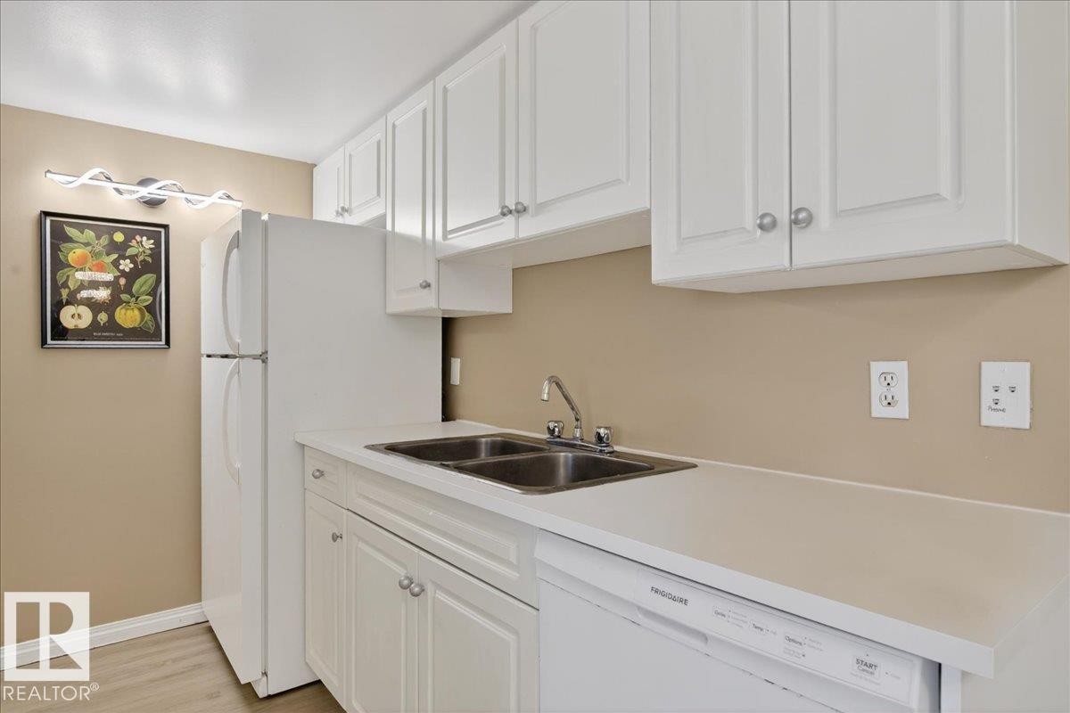 309 2908 116A Avenue, Edmonton, AB - Indoor Photo Showing Kitchen With Double Sink