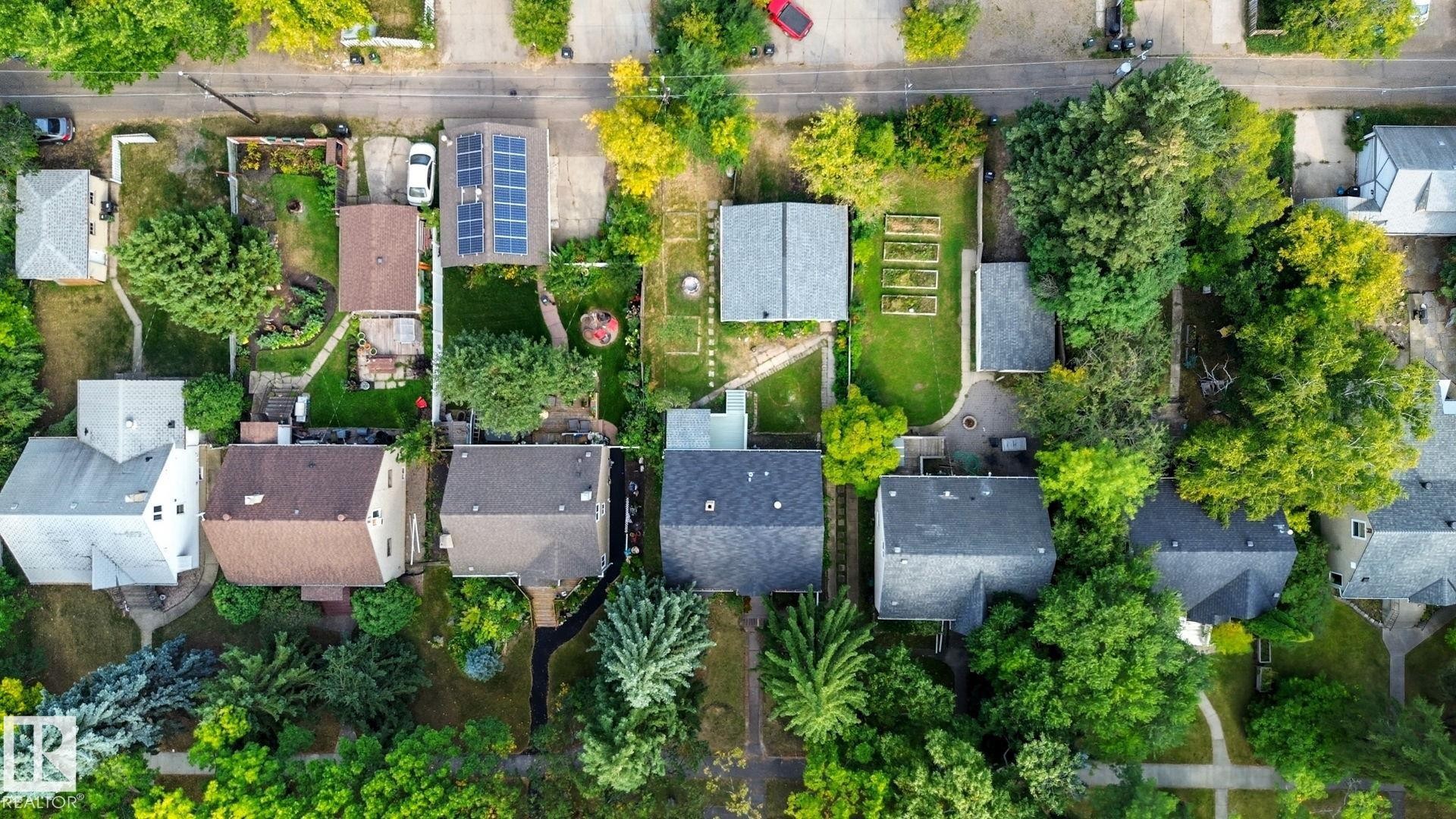 View of property location featuring nearby suburban area - 11222 71 Avenue, Edmonton, AB - Outdoor