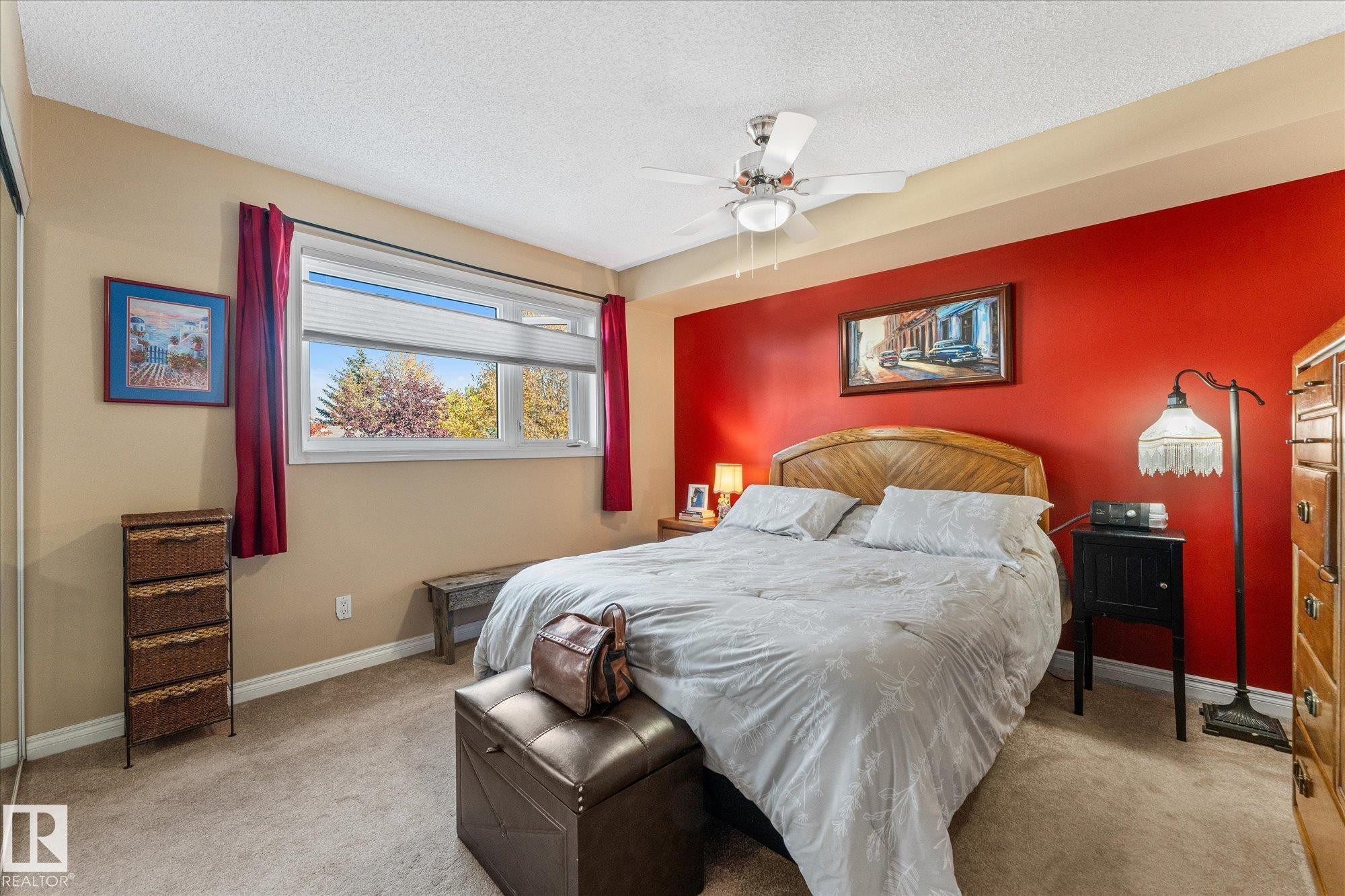 203 160 Kingswood Boulevard, St. Albert, AB - Indoor Photo Showing Bedroom