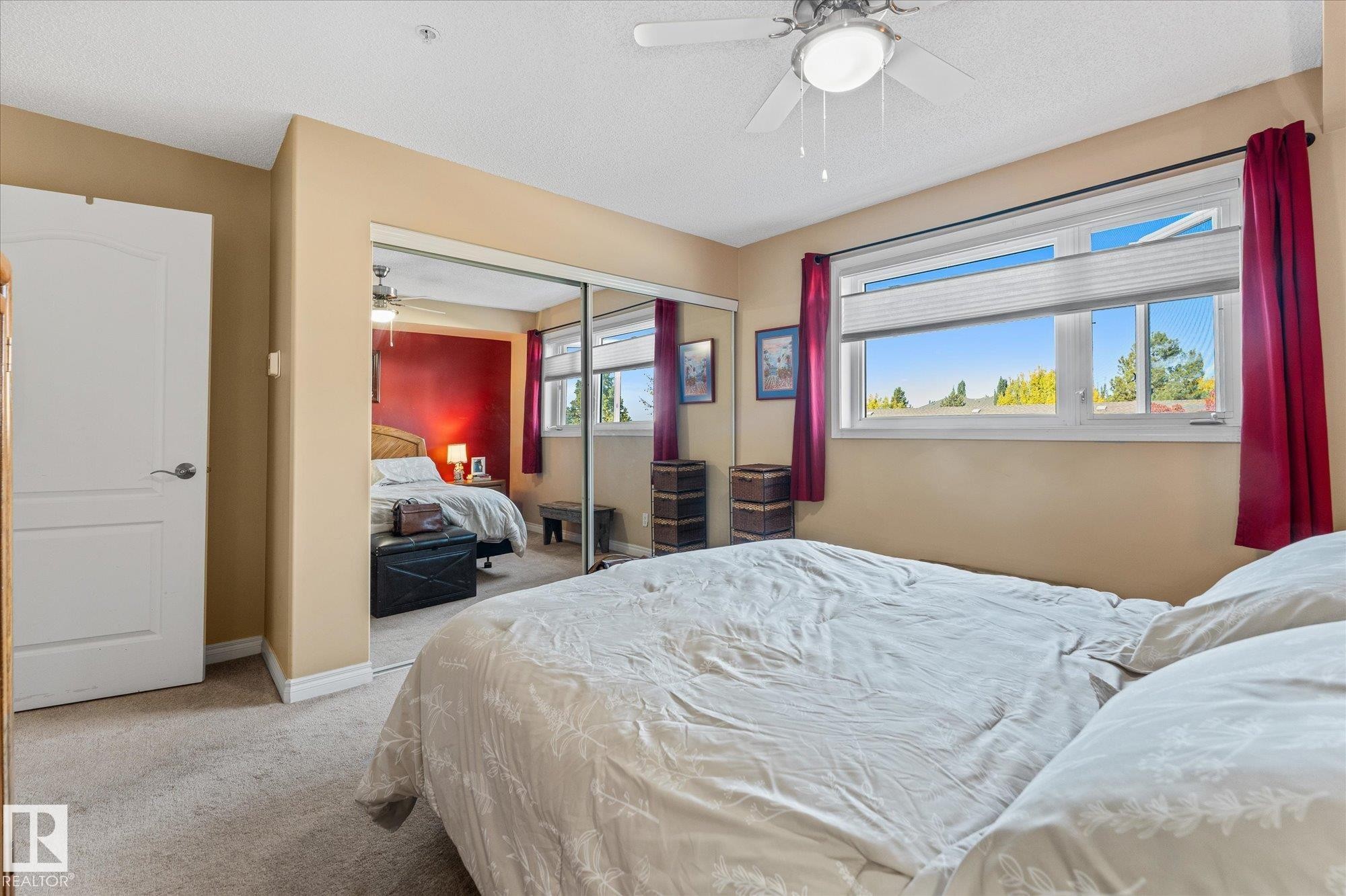 203 160 Kingswood Boulevard, St. Albert, AB - Indoor Photo Showing Bedroom
