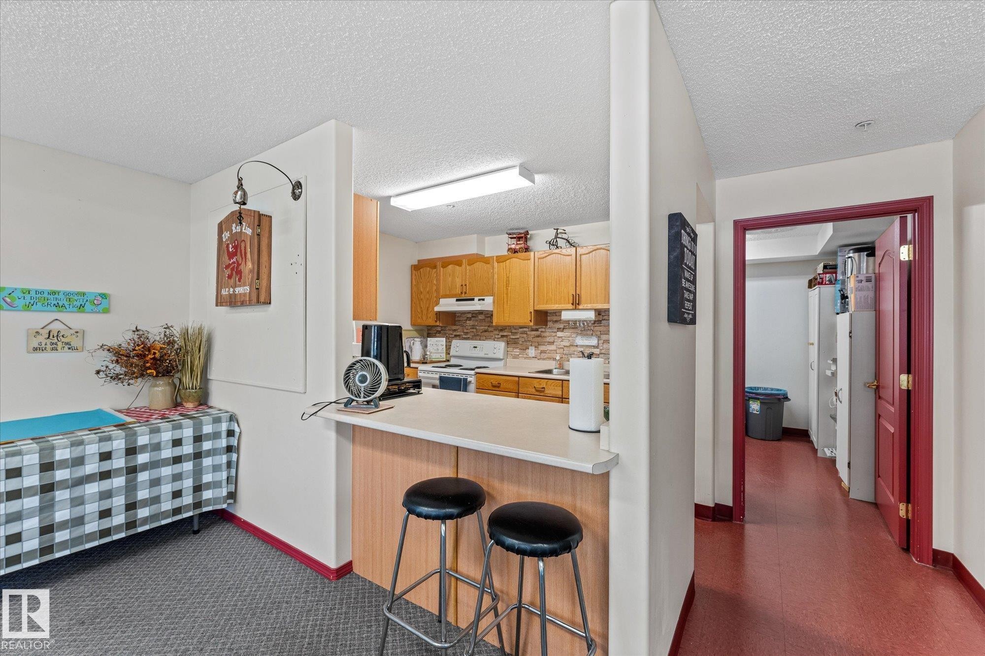 203 160 Kingswood Boulevard, St. Albert, AB - Indoor Photo Showing Kitchen
