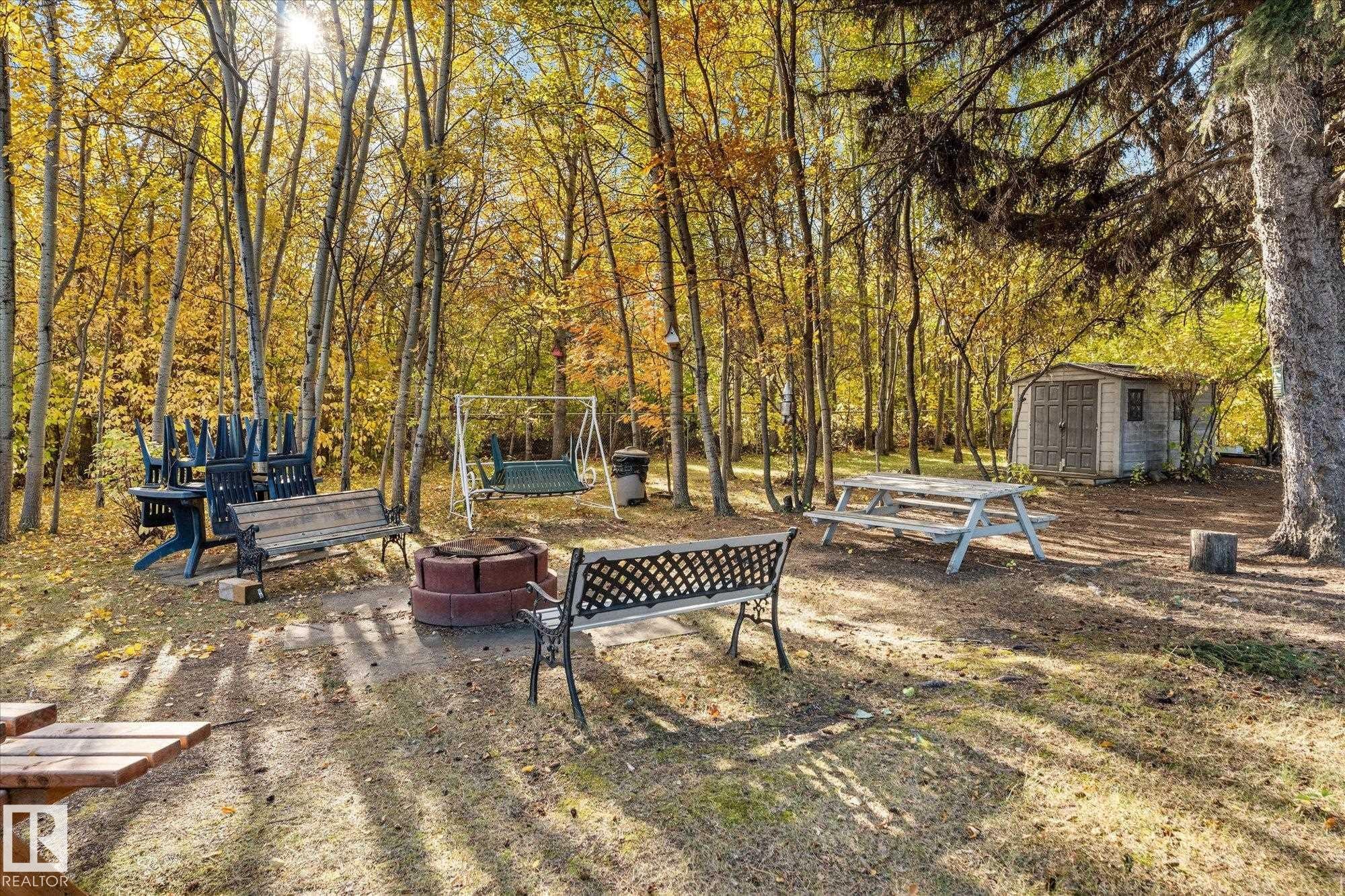 203 160 Kingswood Boulevard, St. Albert, AB - Outdoor