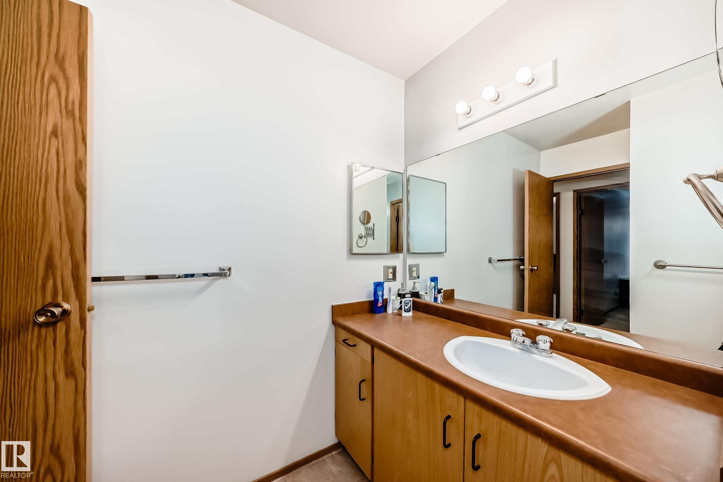 307 60 Alpine Place, St. Albert, AB - Indoor Photo Showing Bathroom