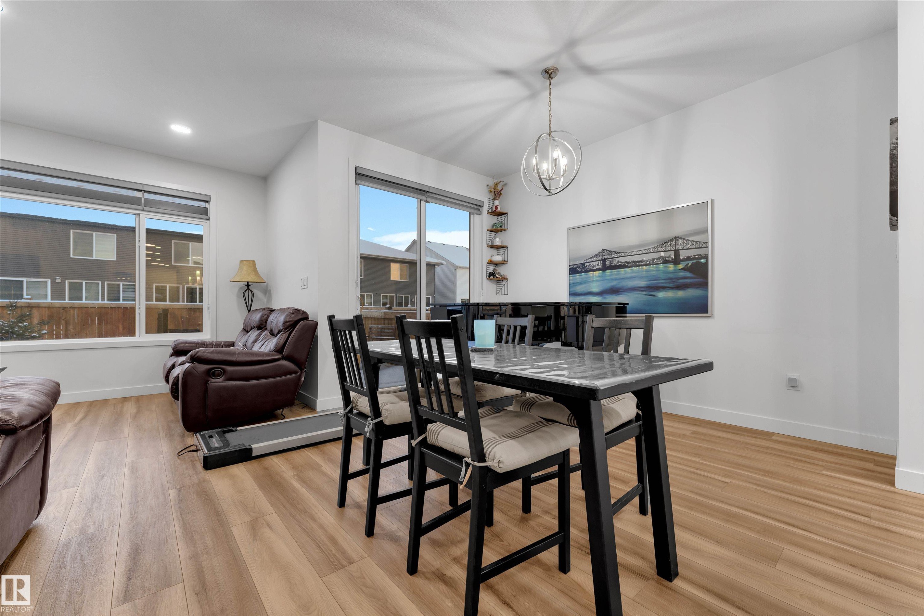 1632 Plum Circle, Edmonton, AB - Indoor Photo Showing Other Room