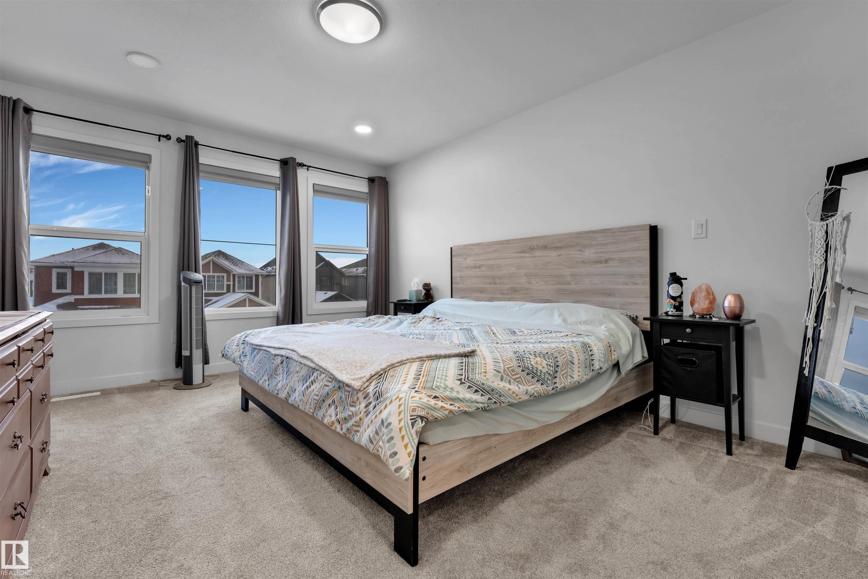 1632 Plum Circle, Edmonton, AB - Indoor Photo Showing Bedroom