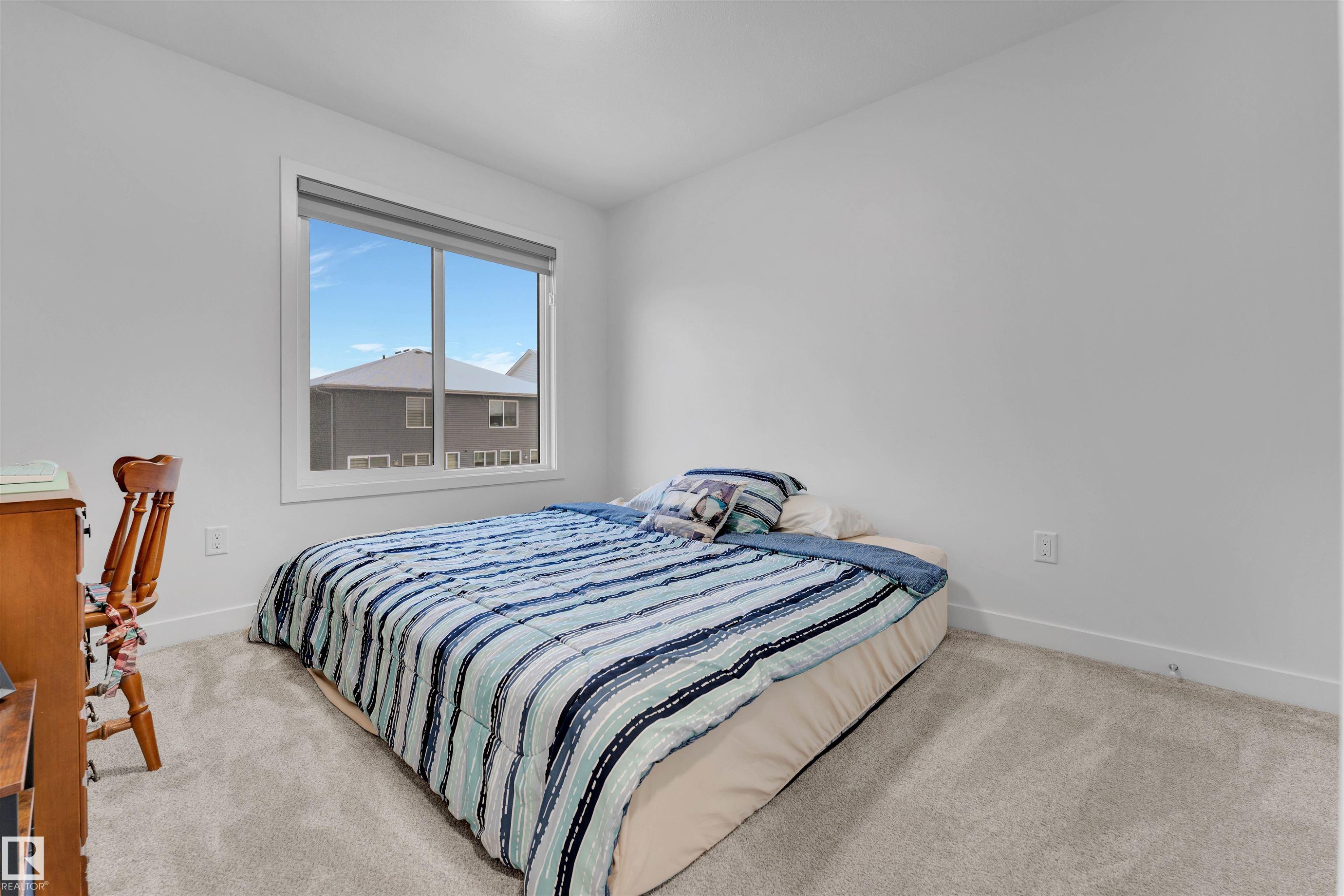 1632 Plum Circle, Edmonton, AB - Indoor Photo Showing Bedroom