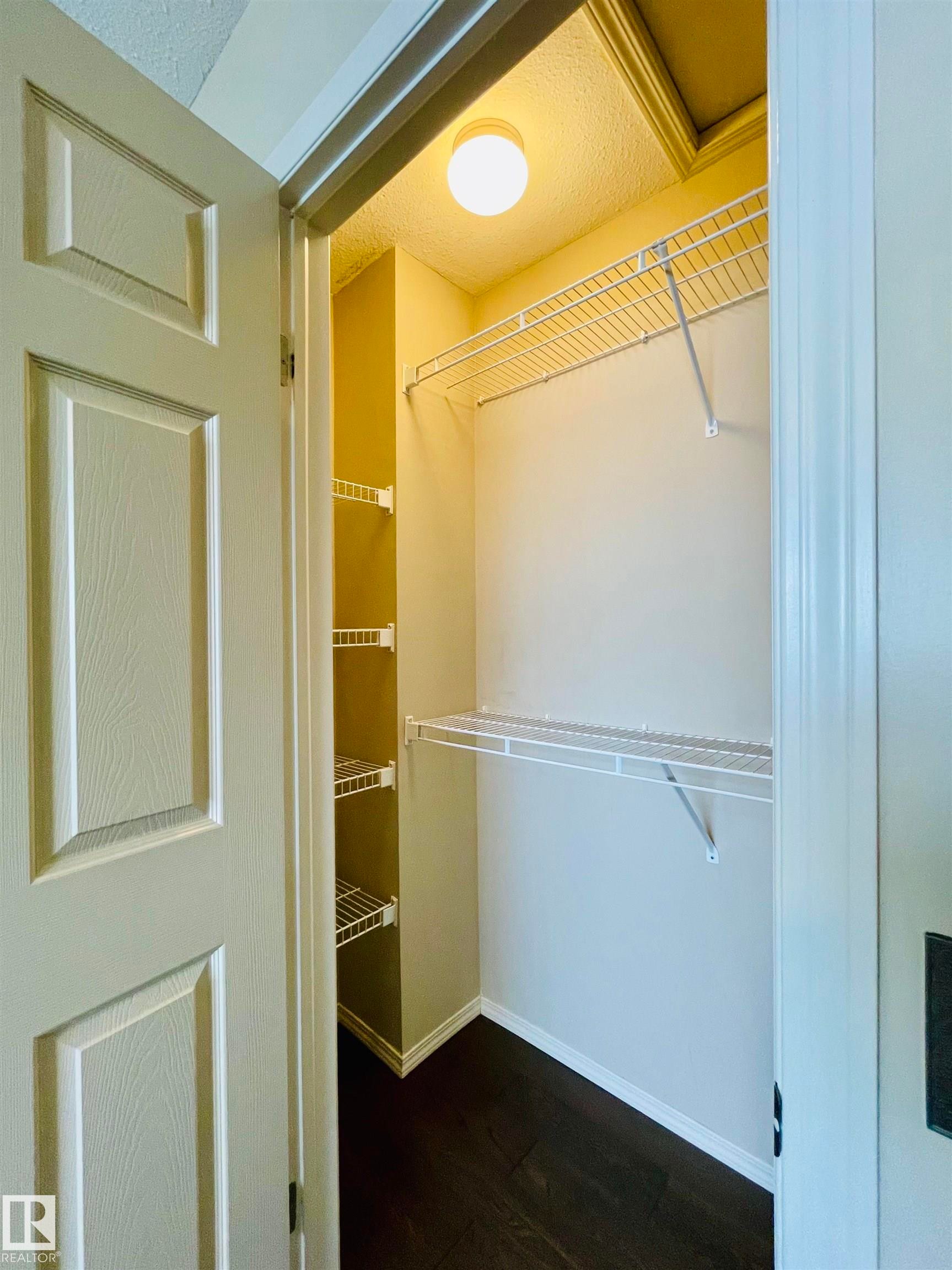 78 230 Edwards Drive, Edmonton, AB - Indoor