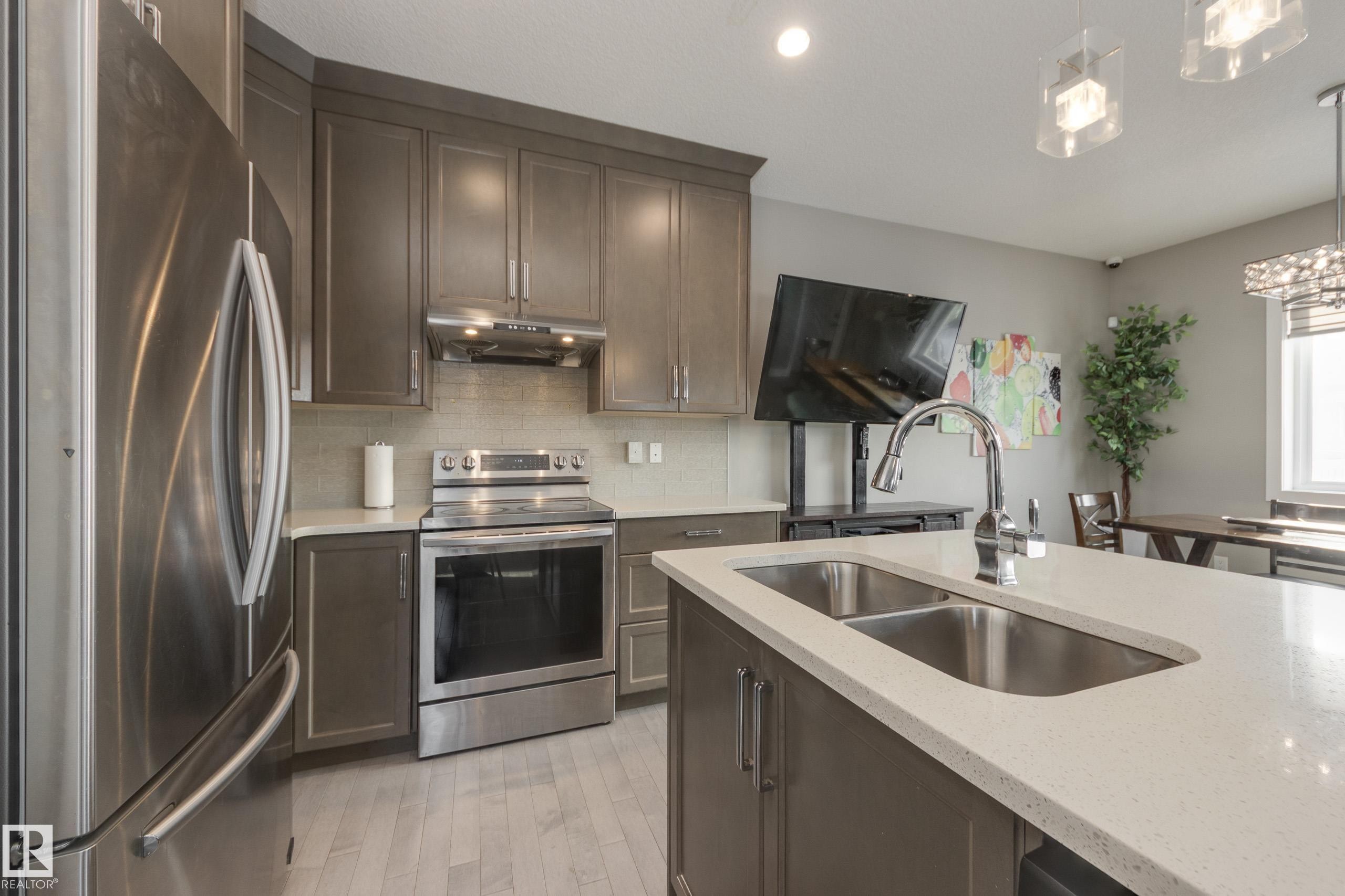 8729 Carson Way, Edmonton, AB - Indoor Photo Showing Kitchen With Double Sink