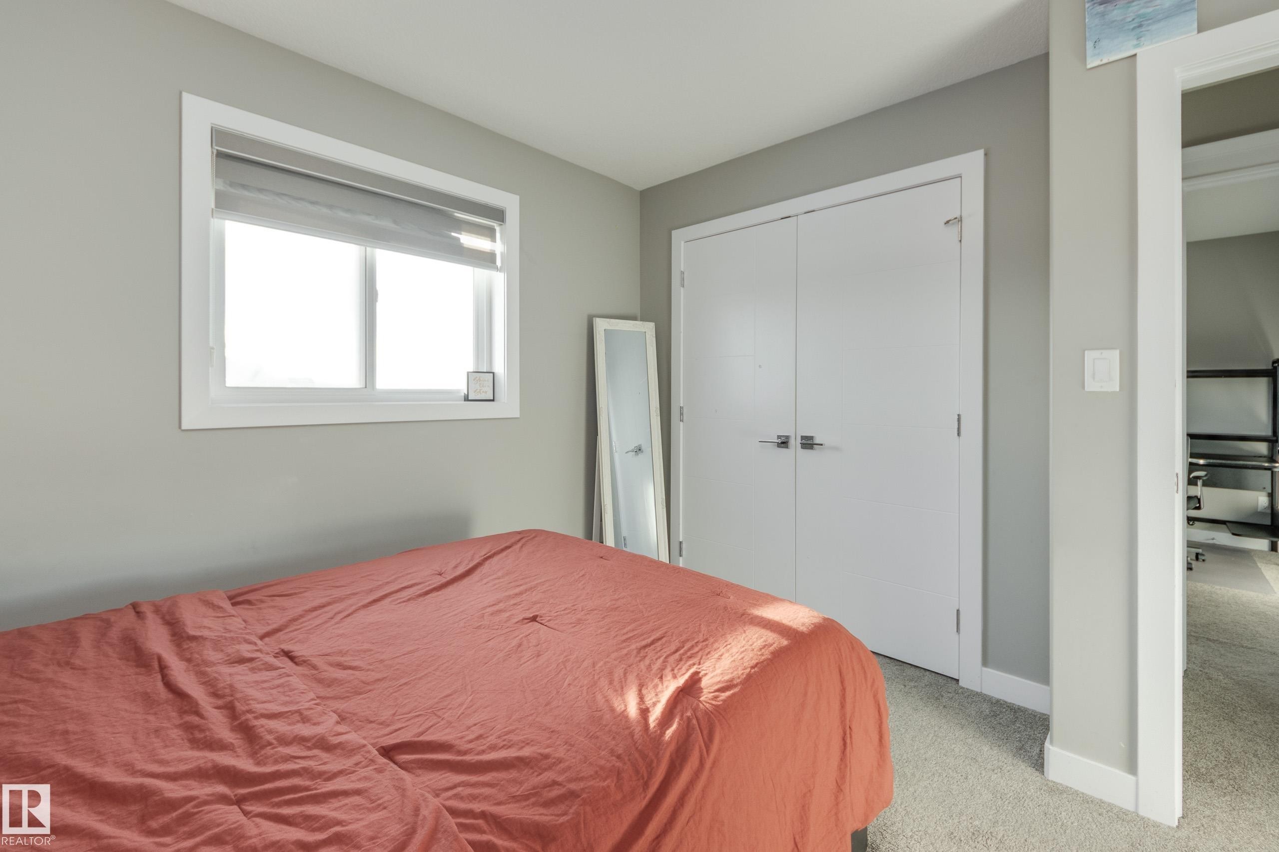8729 Carson Way, Edmonton, AB - Indoor Photo Showing Bedroom