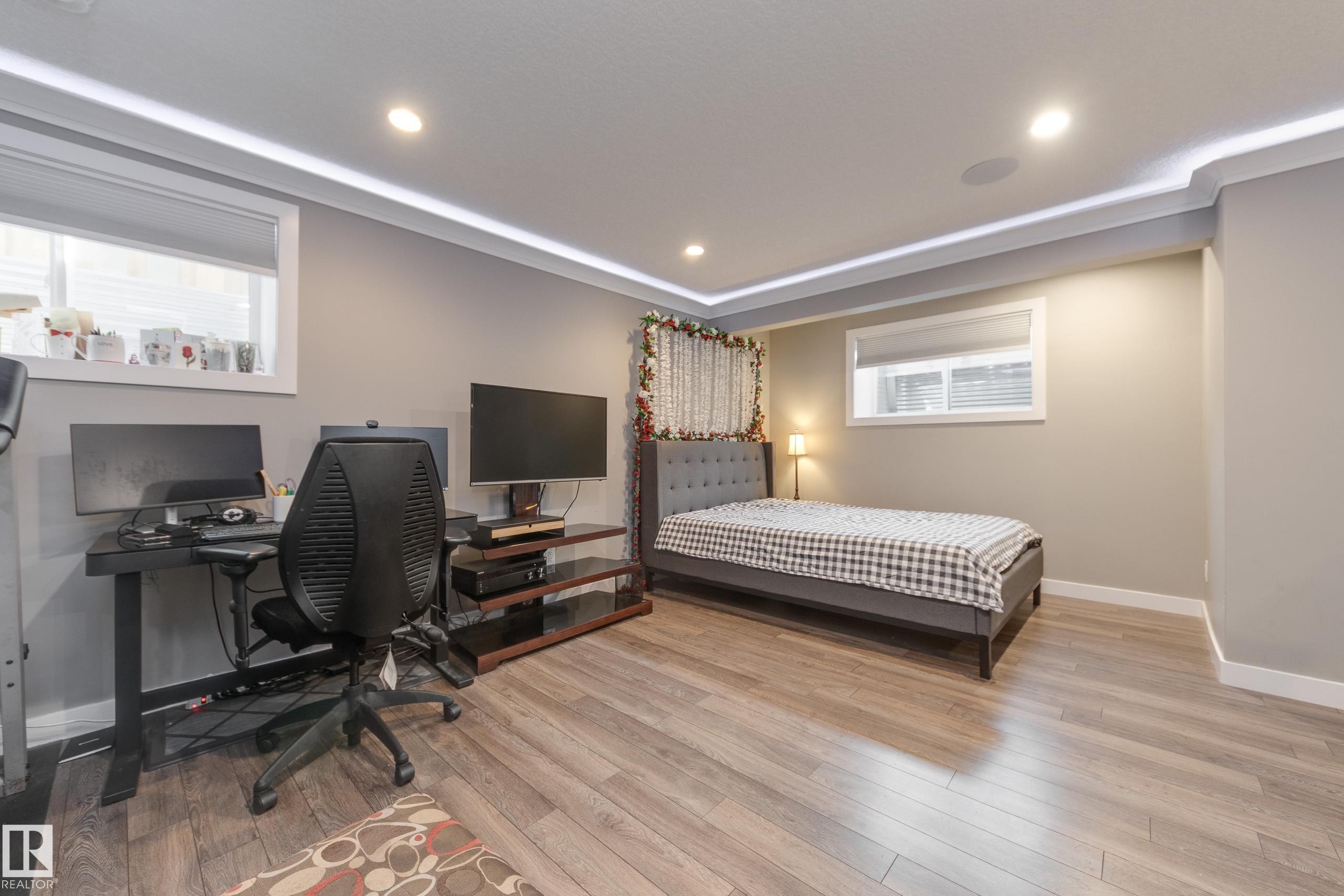 8729 Carson Way, Edmonton, AB - Indoor Photo Showing Other Room