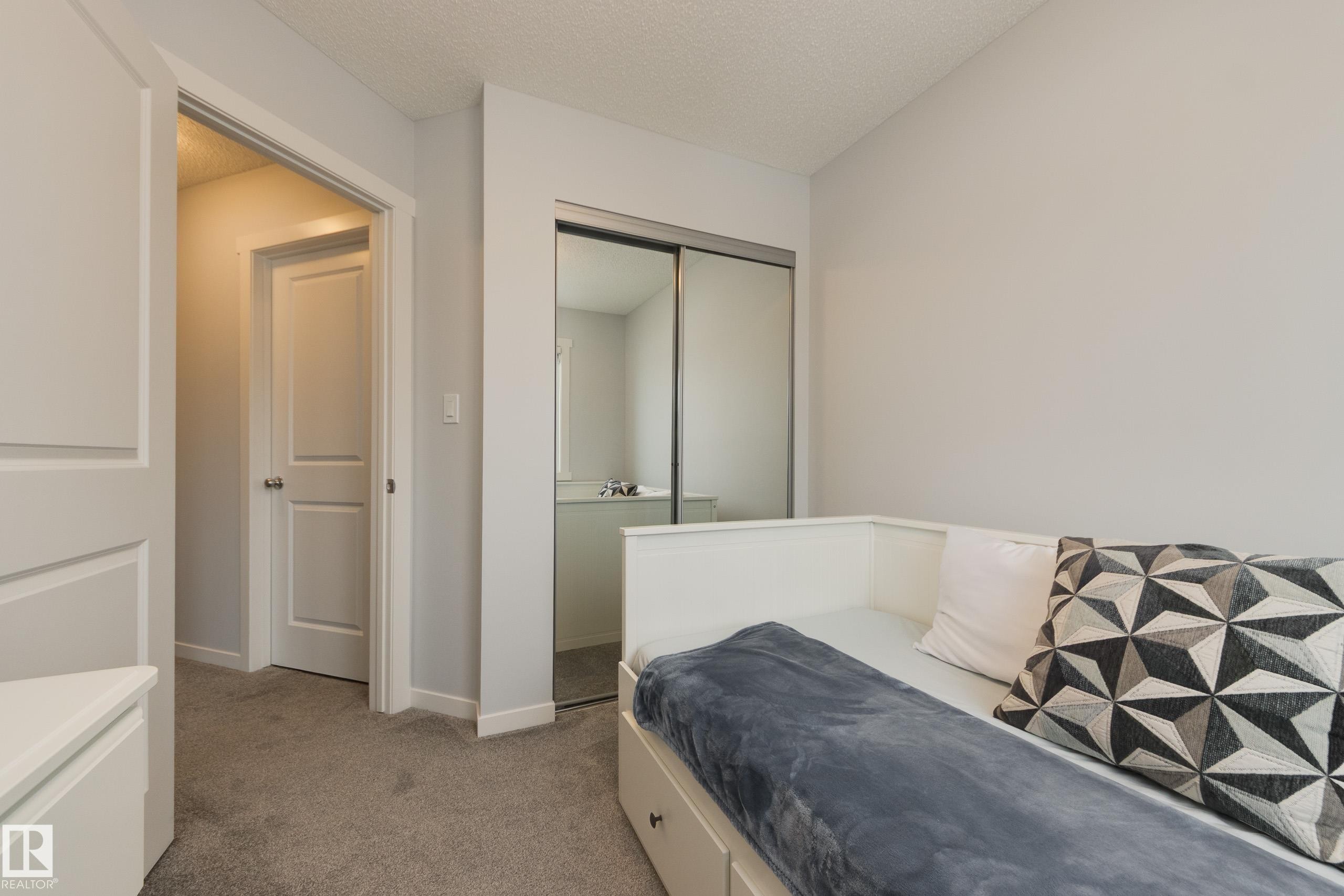 158 Secord Drive, Edmonton, AB - Indoor Photo Showing Bedroom