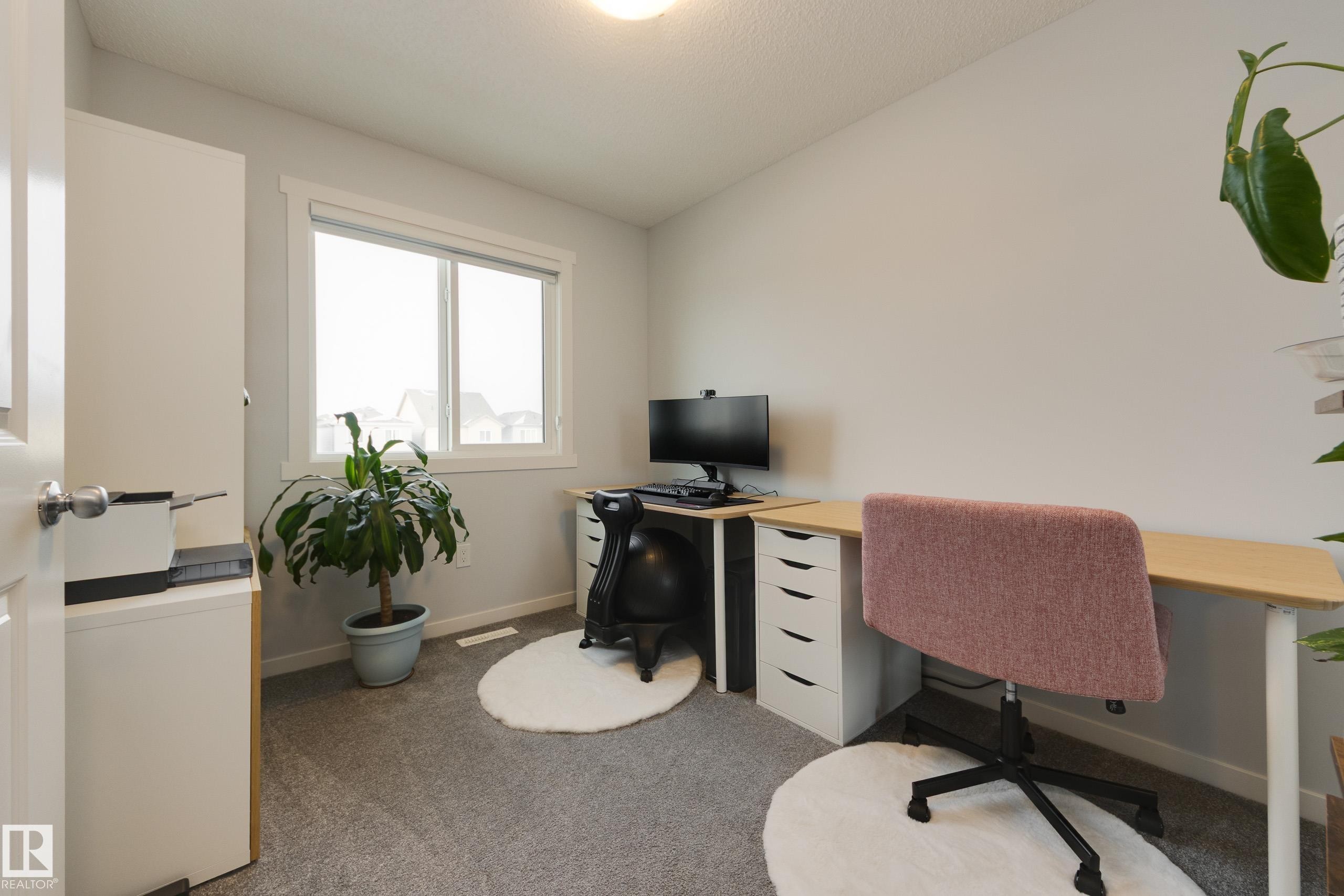 158 Secord Drive, Edmonton, AB - Indoor Photo Showing Office