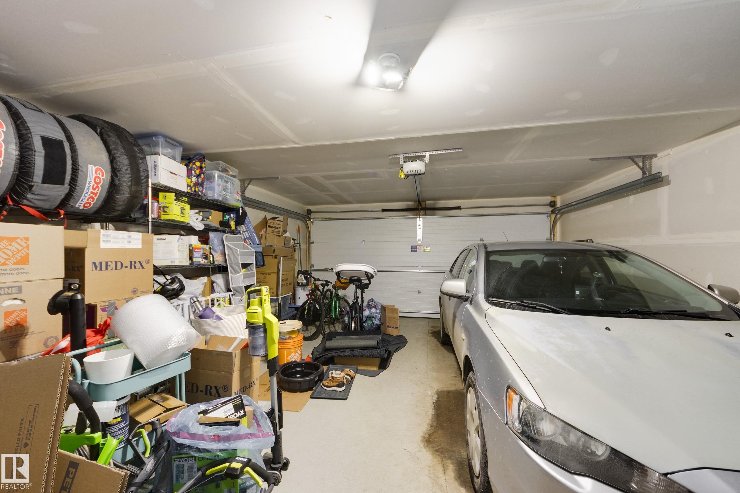 158 Secord Drive, Edmonton, AB - Indoor Photo Showing Garage