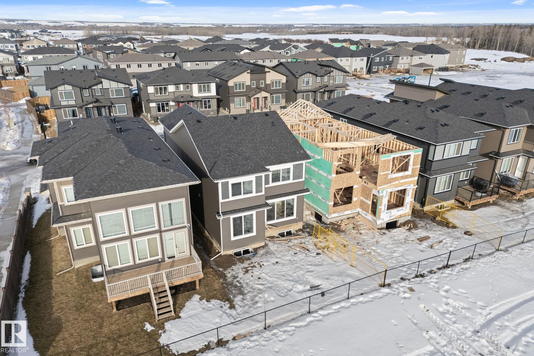 Snowy aerial view with a residential view - 3 Pierwyck Loop, Spruce Grove, AB - Outdoor