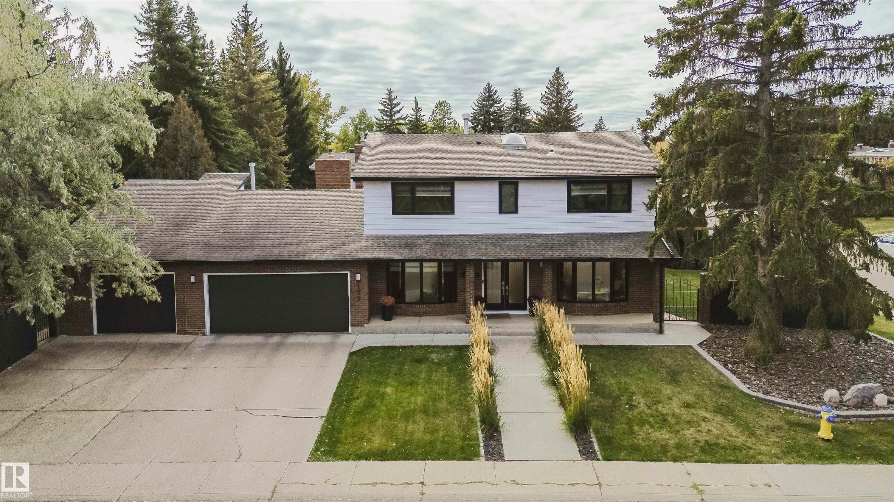177 Wolf Willow Crescent, Edmonton, AB - Outdoor With Facade