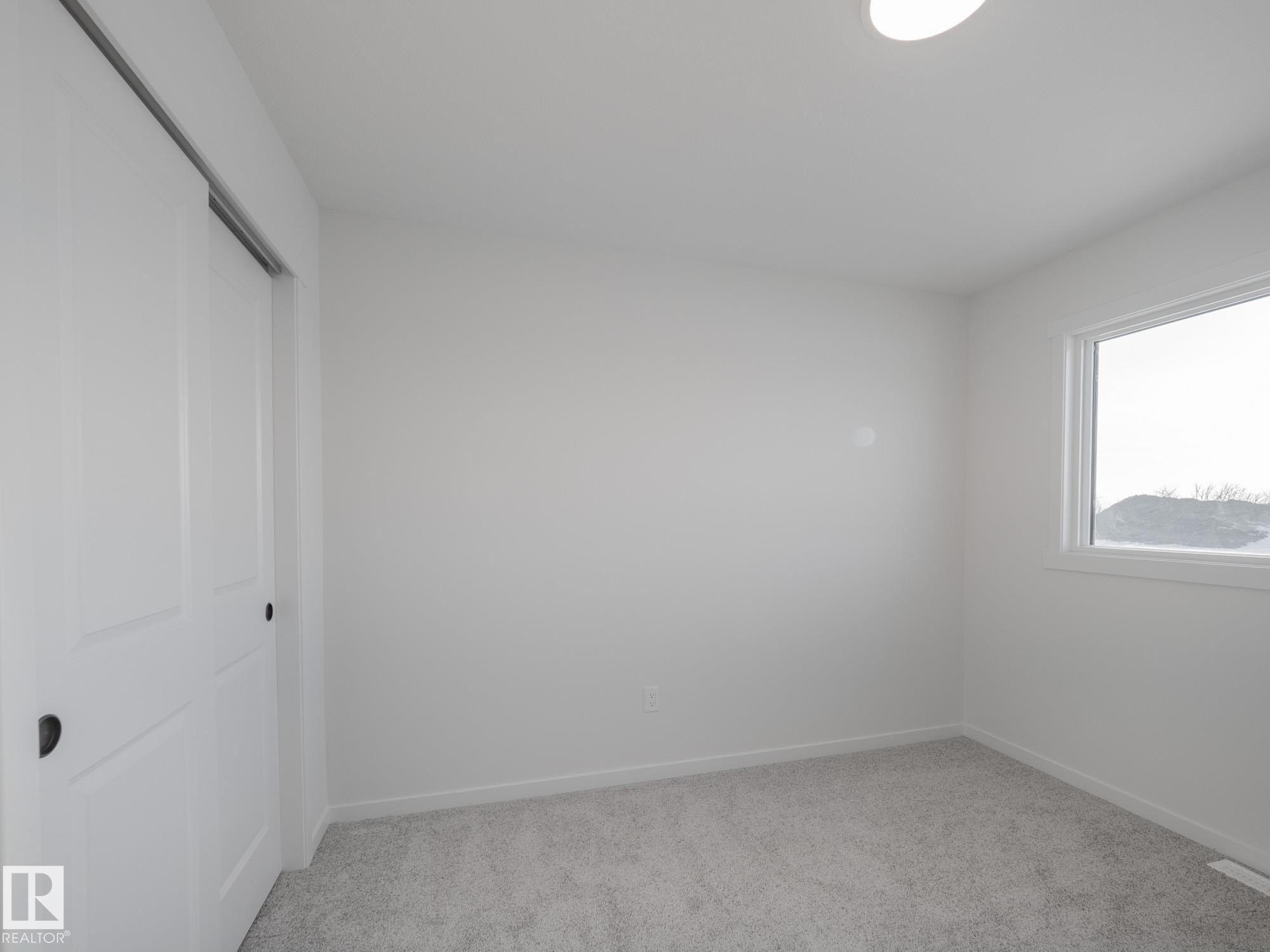 675 173 Avenue, Edmonton, AB - Indoor Photo Showing Other Room