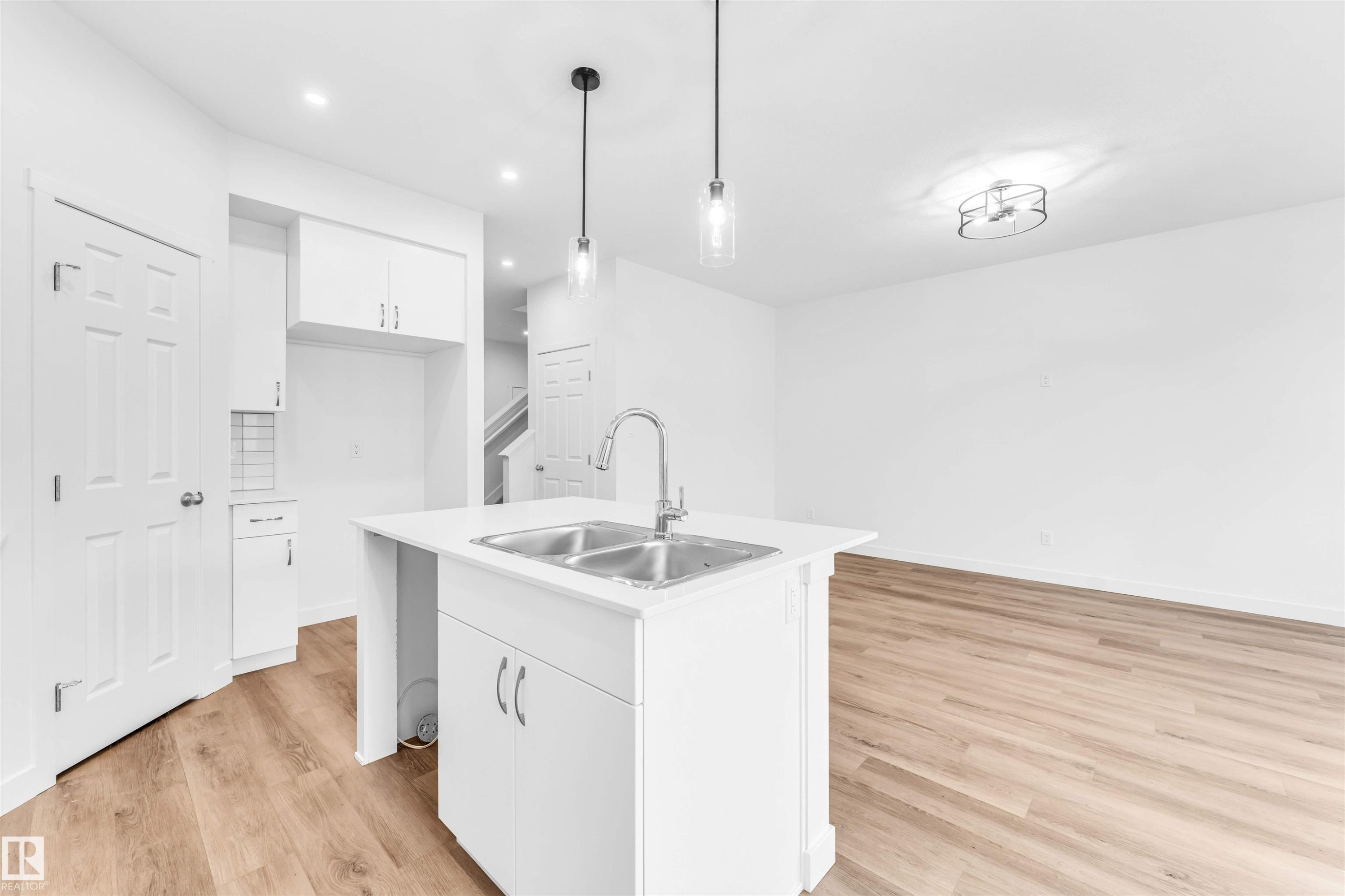 1216 13 Avenue, Edmonton, AB - Indoor Photo Showing Kitchen With Double Sink