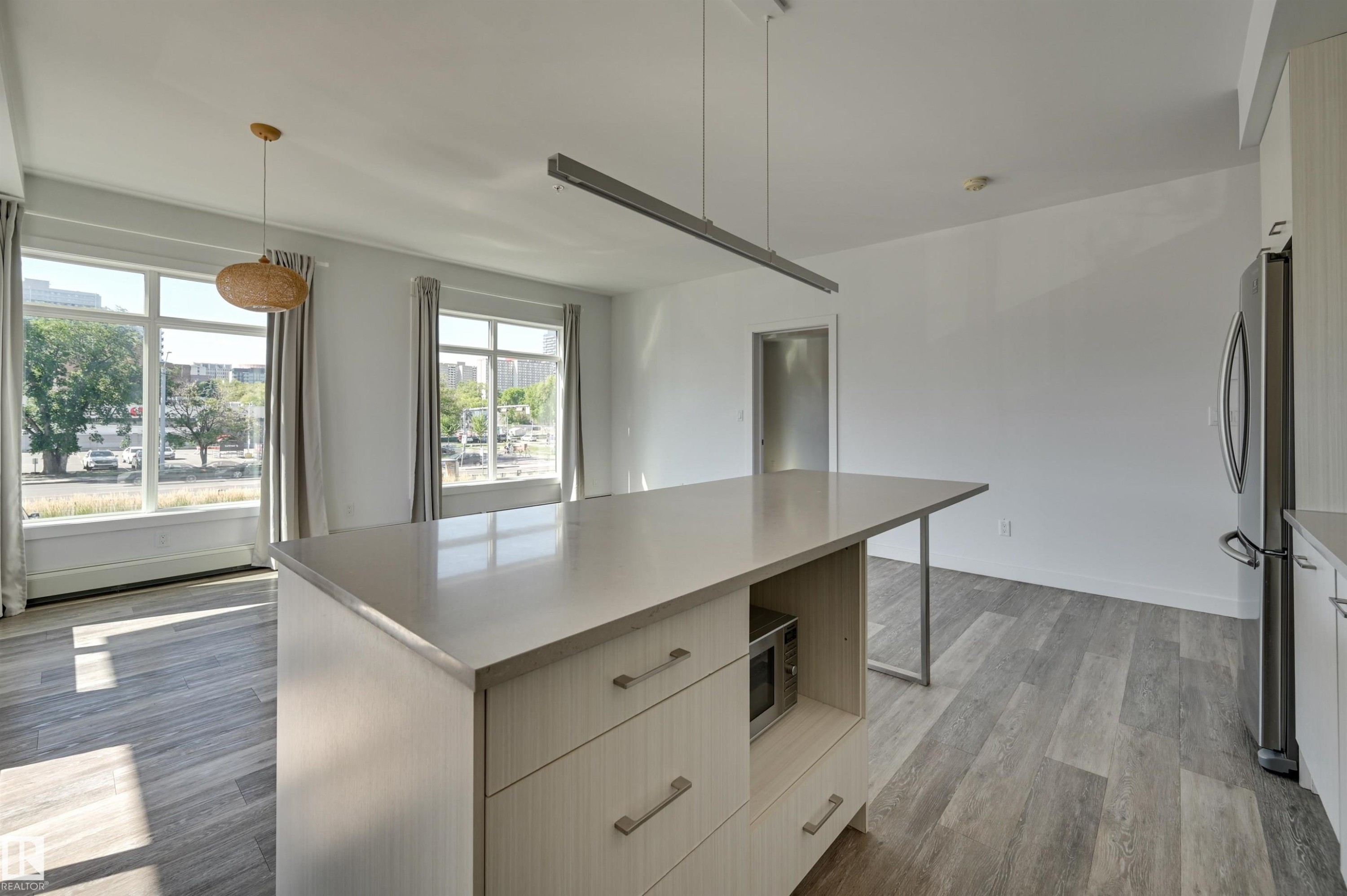 206 10837 83 Avenue, Edmonton, AB - Indoor