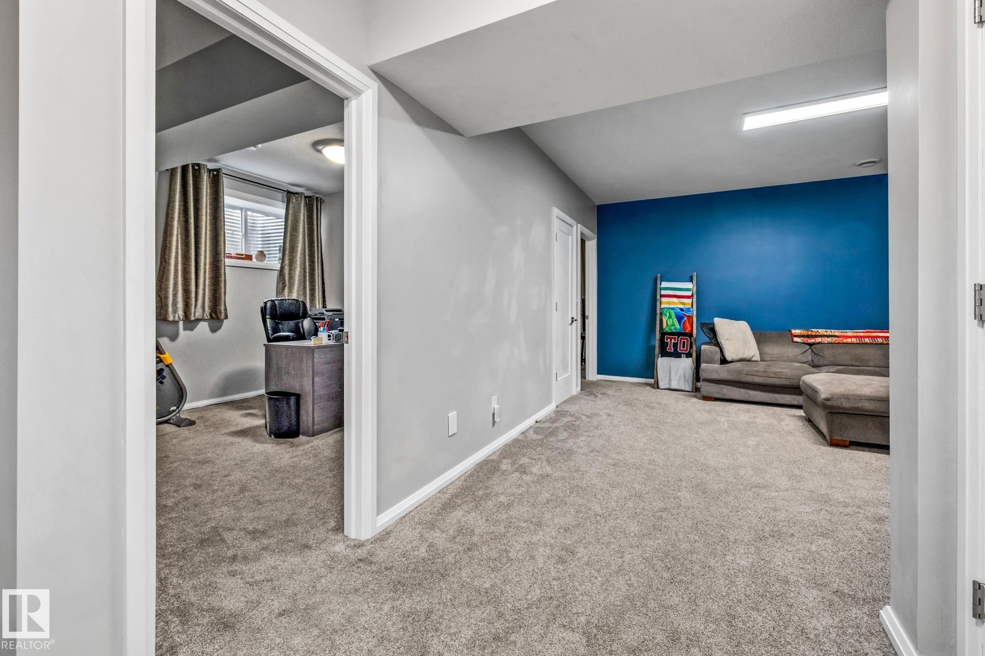 Living area with carpet - 14 Spring Bay, Spruce Grove, AB - Indoor