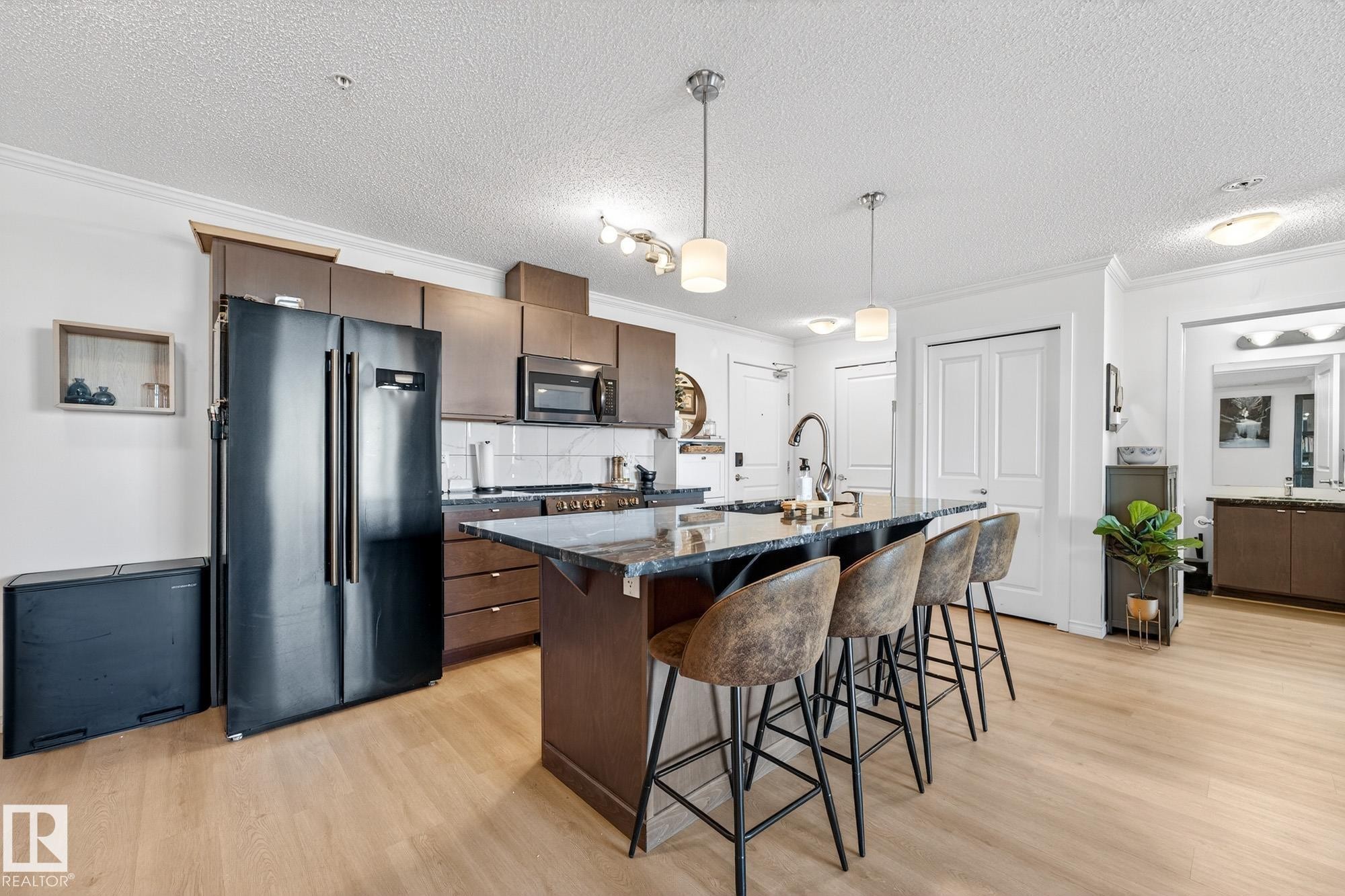 357 1196 Hyndman Road, Edmonton, AB - Indoor Photo Showing Kitchen With Upgraded Kitchen