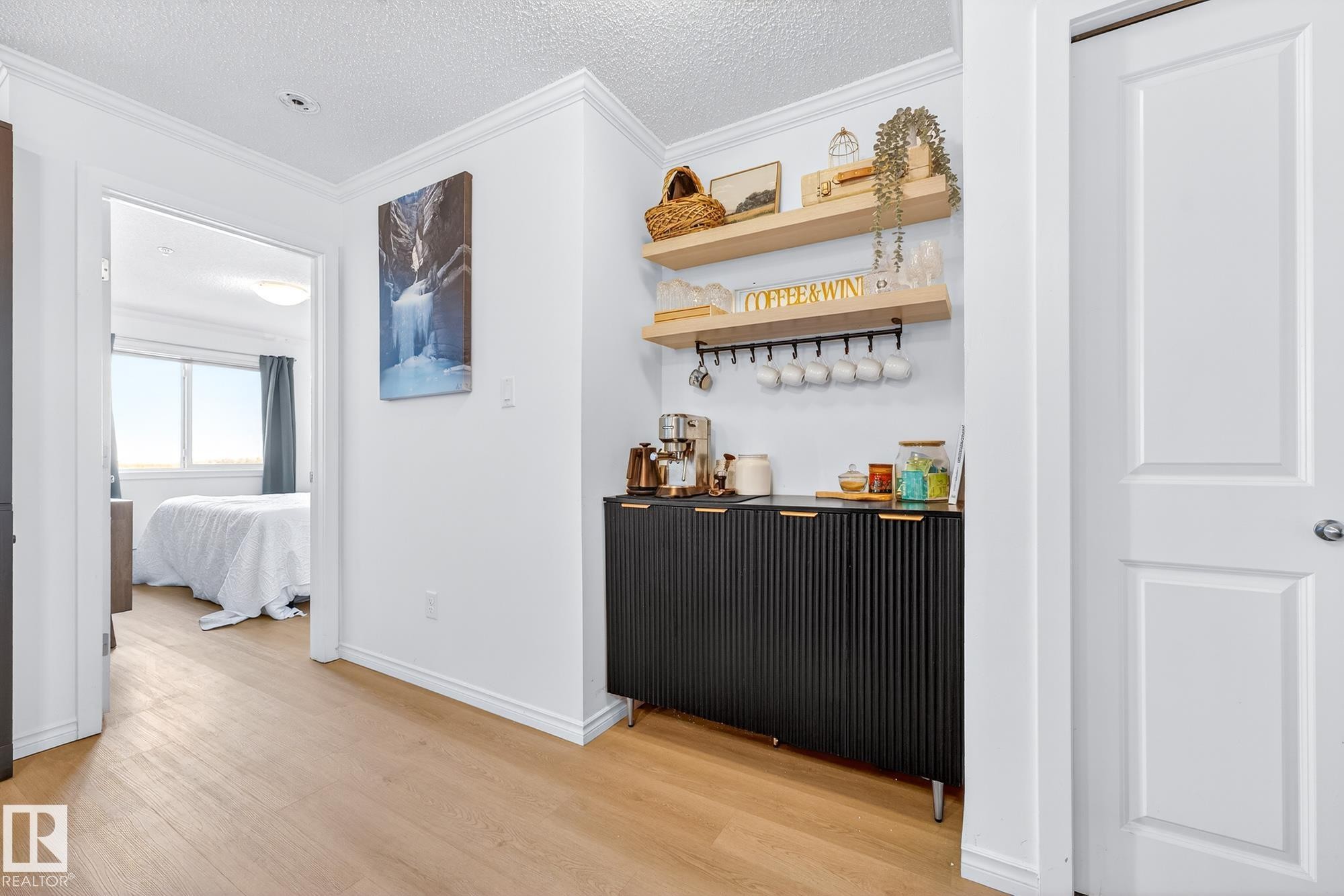 357 1196 Hyndman Road, Edmonton, AB - Indoor Photo Showing Other Room