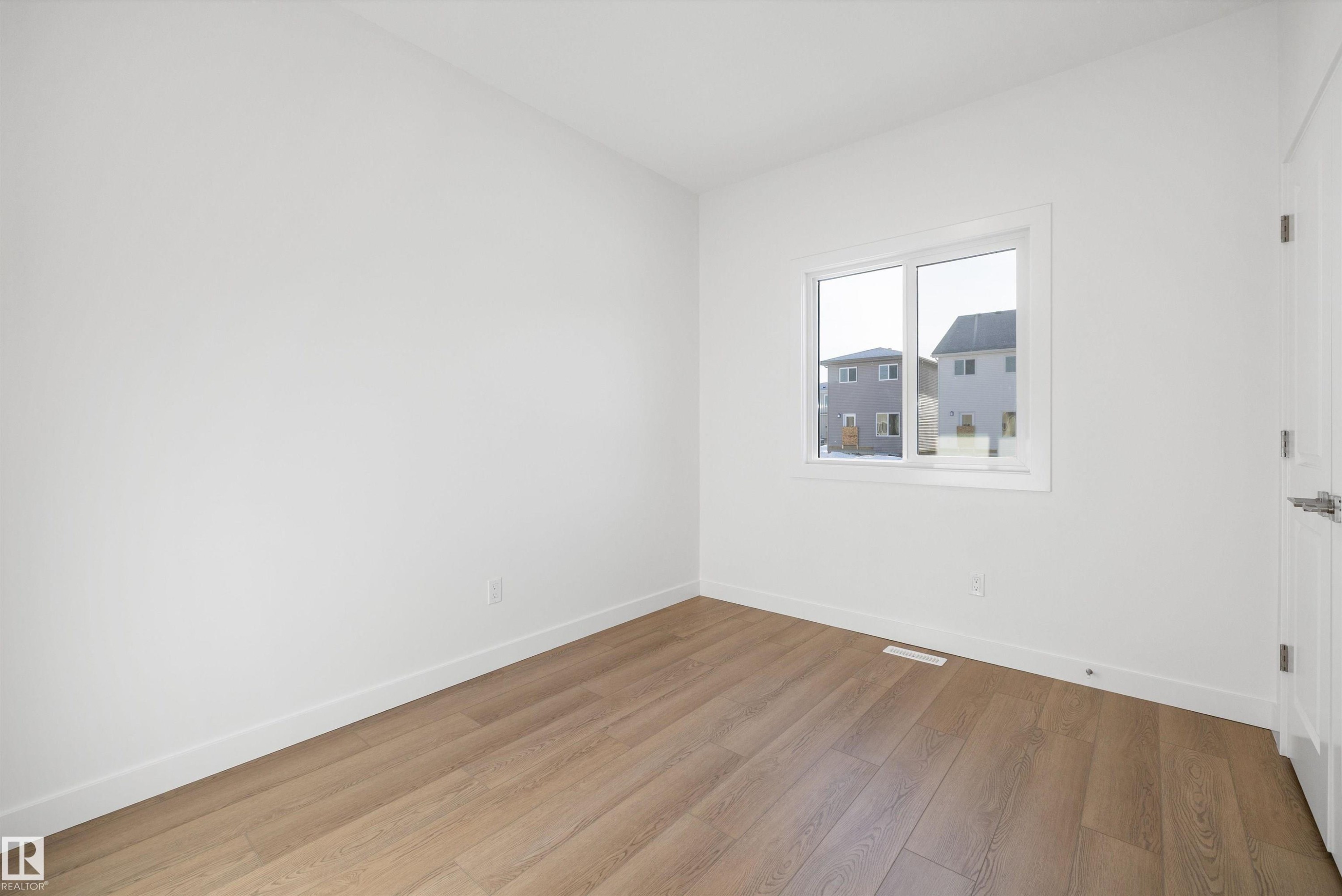 18859 29 Avenue, Edmonton, AB - Indoor Photo Showing Other Room