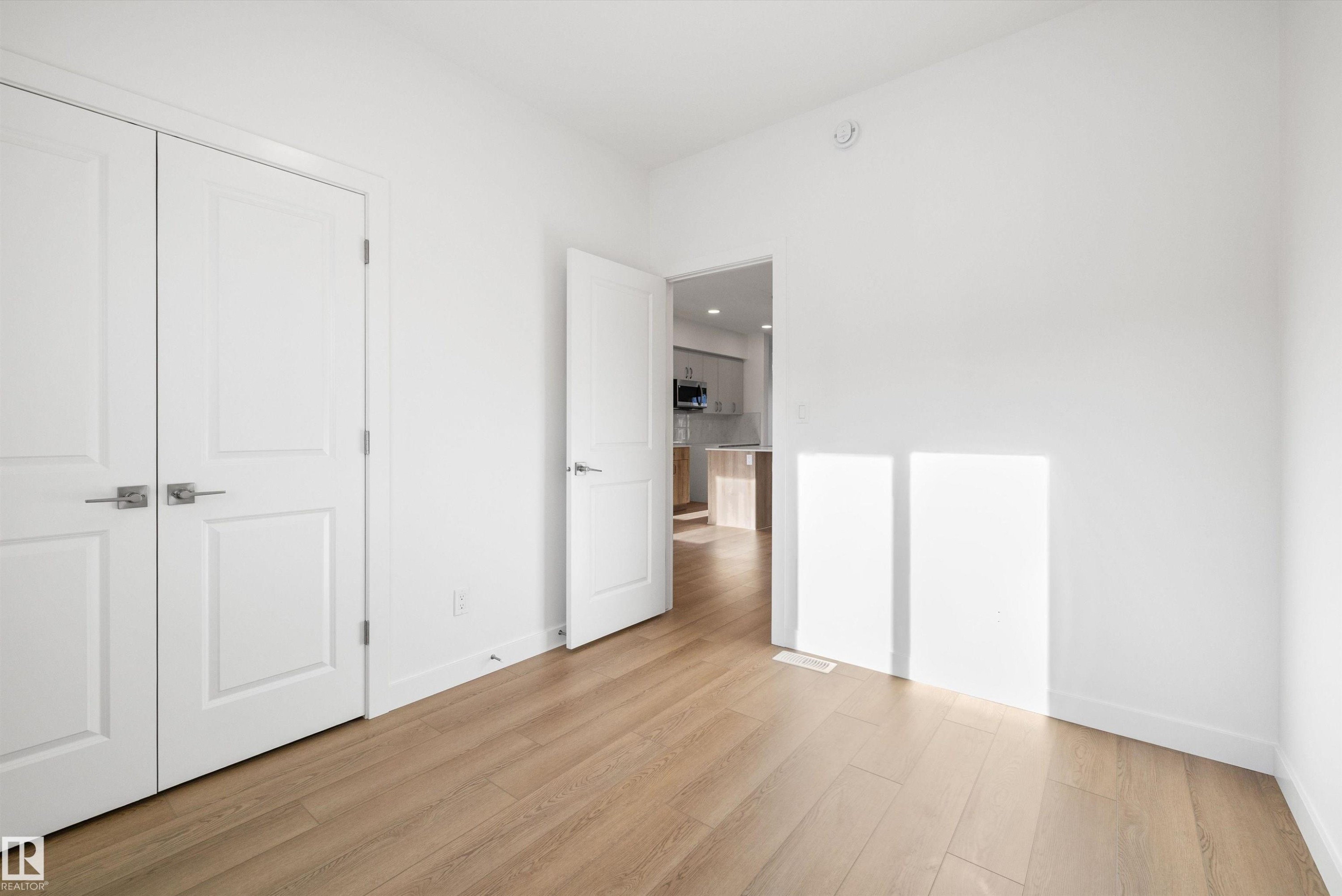 18859 29 Avenue, Edmonton, AB - Indoor Photo Showing Other Room