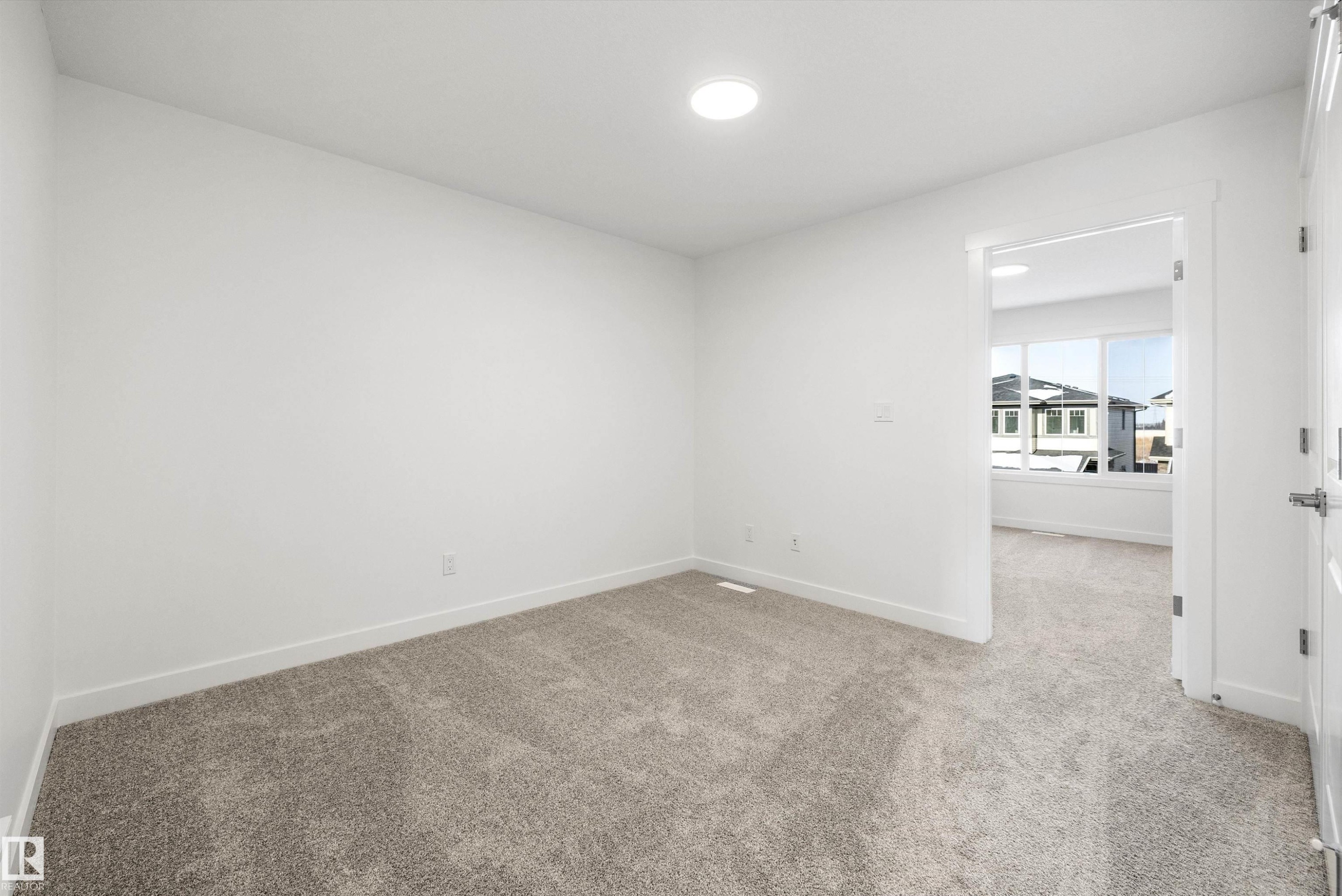 18859 29 Avenue, Edmonton, AB - Indoor Photo Showing Other Room